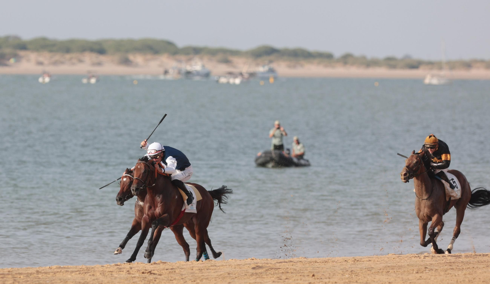 Imágenes del primer día de las Carreras de Caballos en Sanlúcar