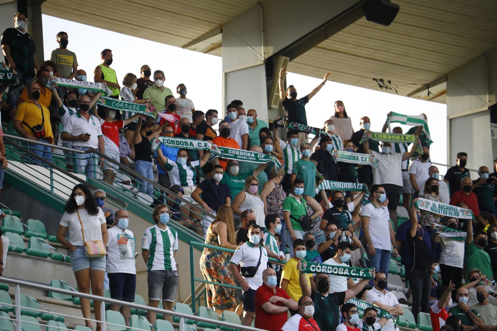El Córdoba CF-Linares Deportivo, en imágenes