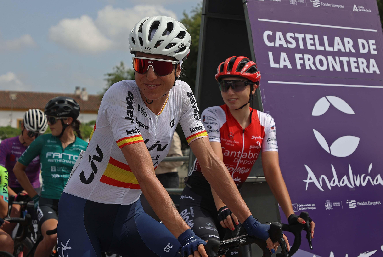 Fotos de la salida de la III Vuelta Ciclista femenina a Andalucía desde Castellar
