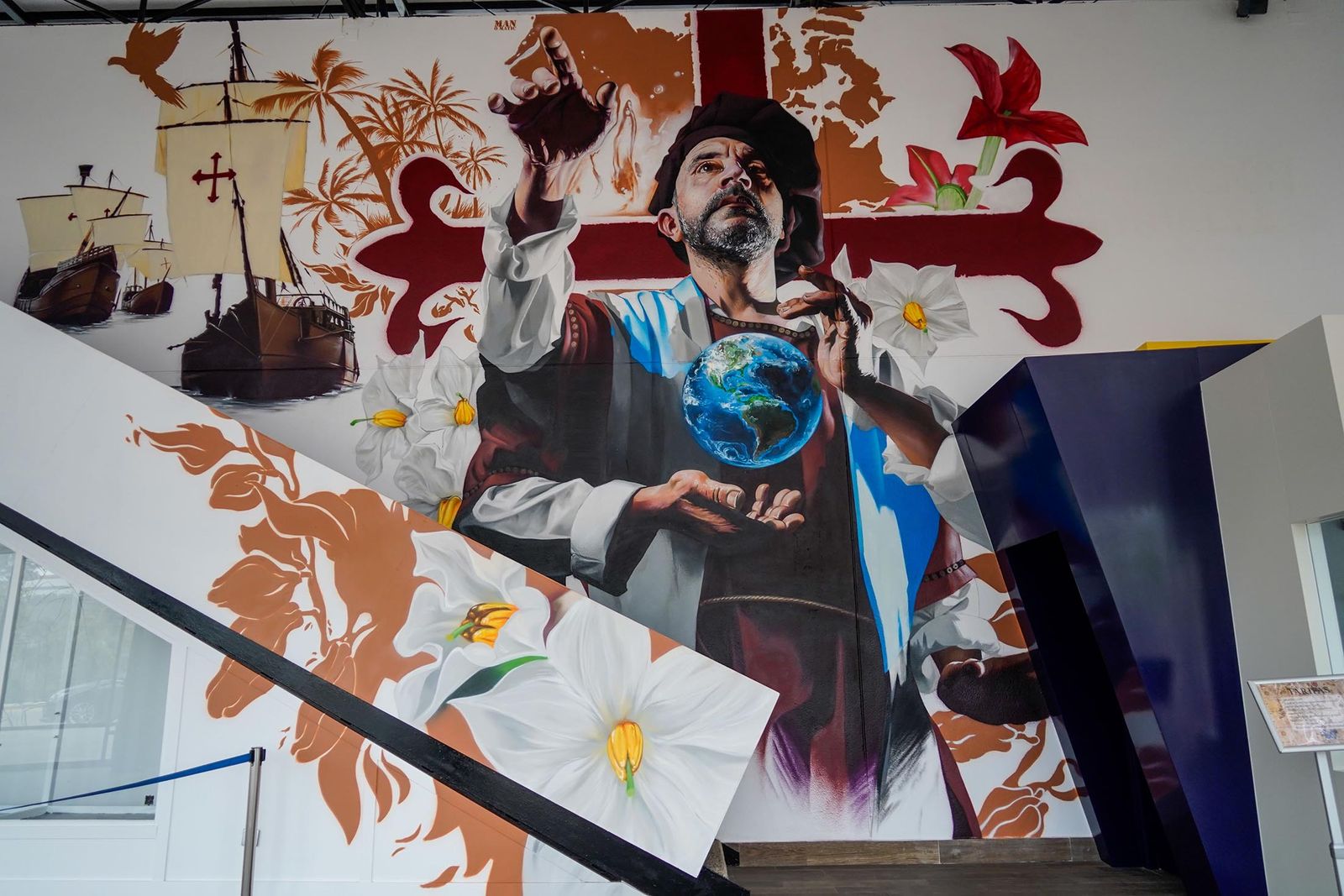 Imágenes de la visita guiada para dar a conocer las reformas realizadas en el Muelle de las Carabelas y su entorno