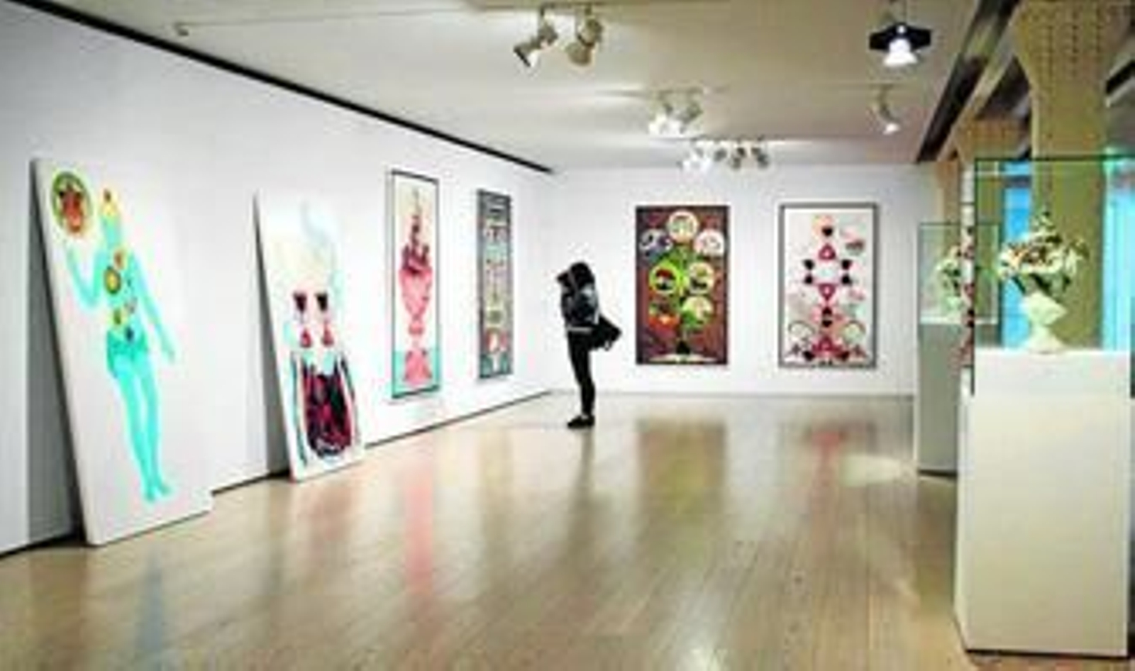 Imágenes. Después de que una santera cubana le echase las cartas, Marina Vargas utilizó esa experiencia para su trabajo. Recogió las cartas de la ibaraja de la pitonisa y las reinterpretó en gran formato.