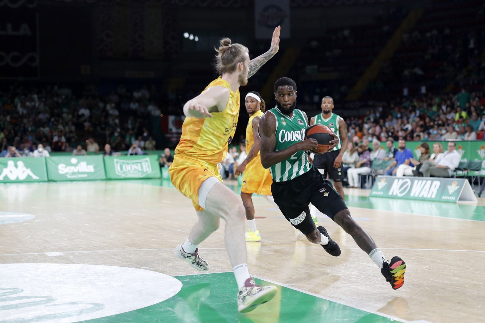 Las imágenes de la salvación del Coosur Betis