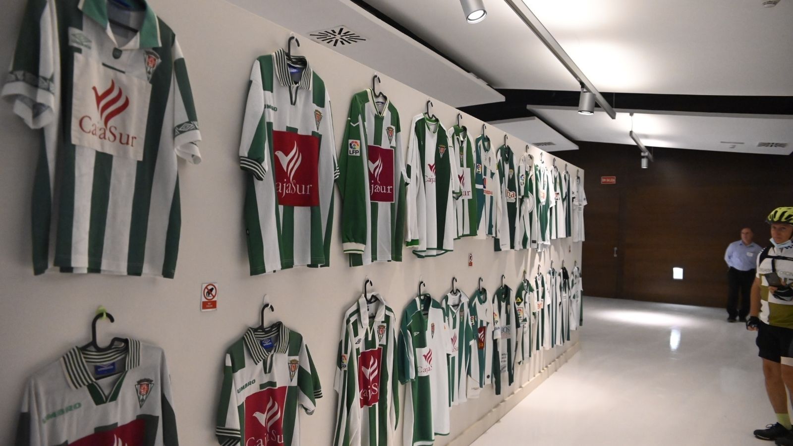 Las camisetas blanquiverdes desde el año 95 a la actualidad.