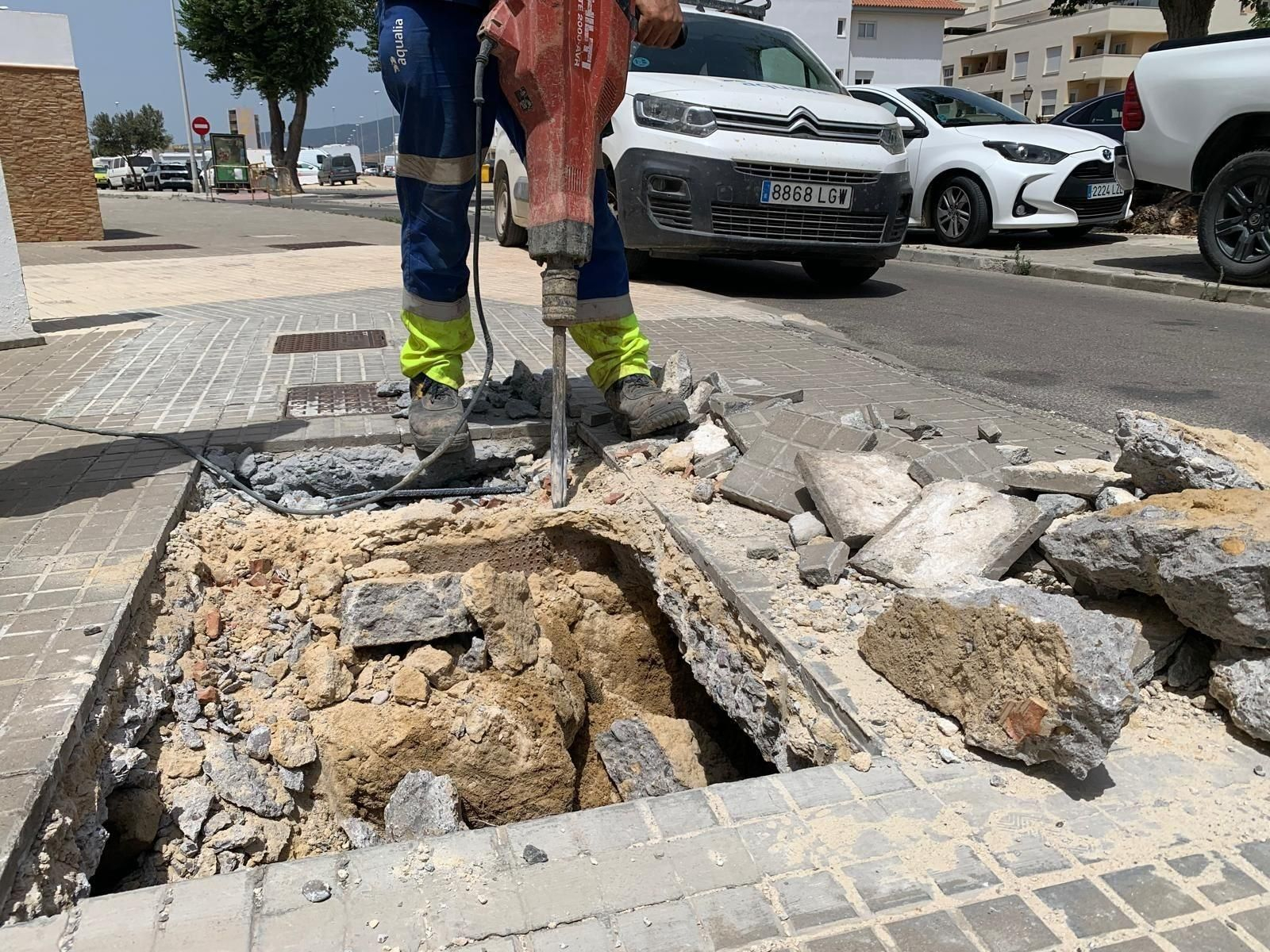 Reparación del sistema de abastecimiento de agua en Tarifa.