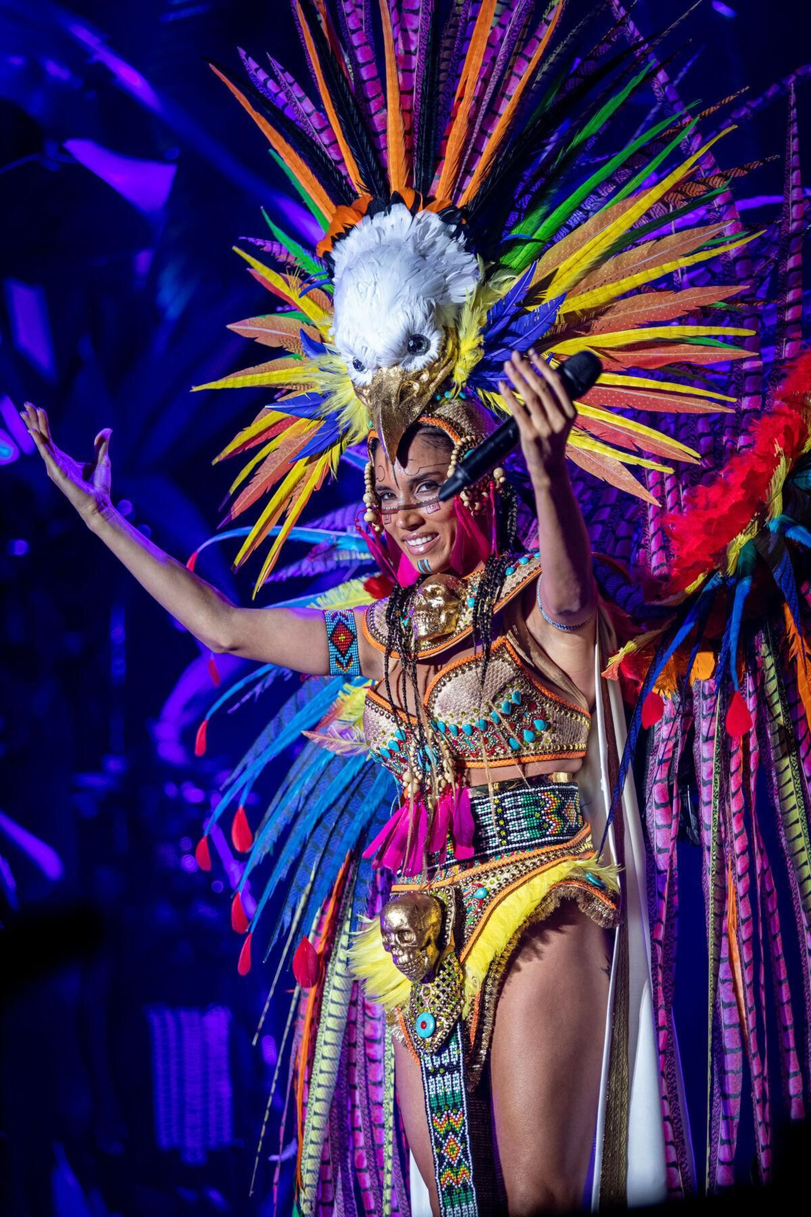India Martínez, durante su pregón del Carnaval de Cádiz 2022.