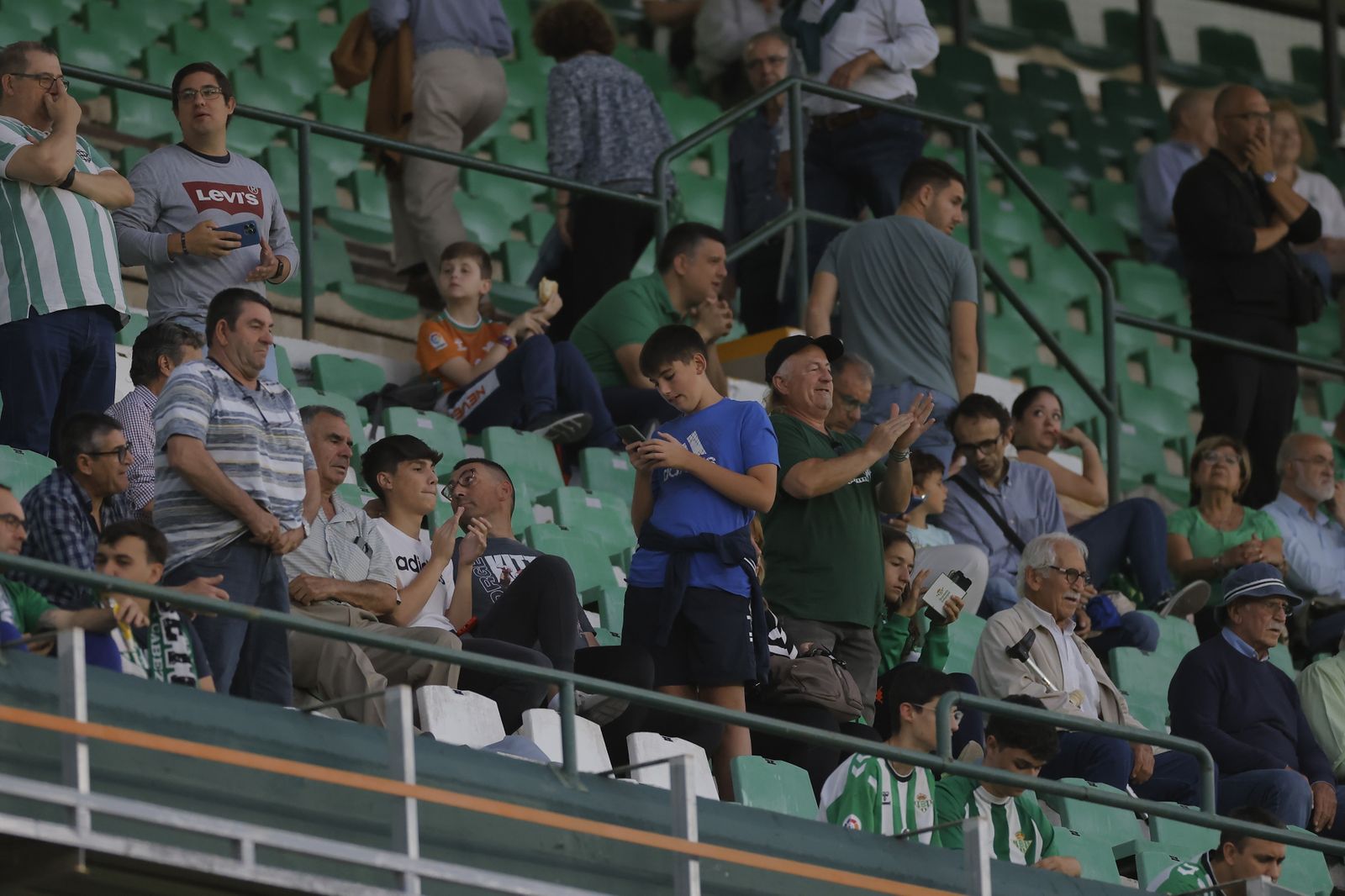 Búscate en las fotos de Betis-Getafe