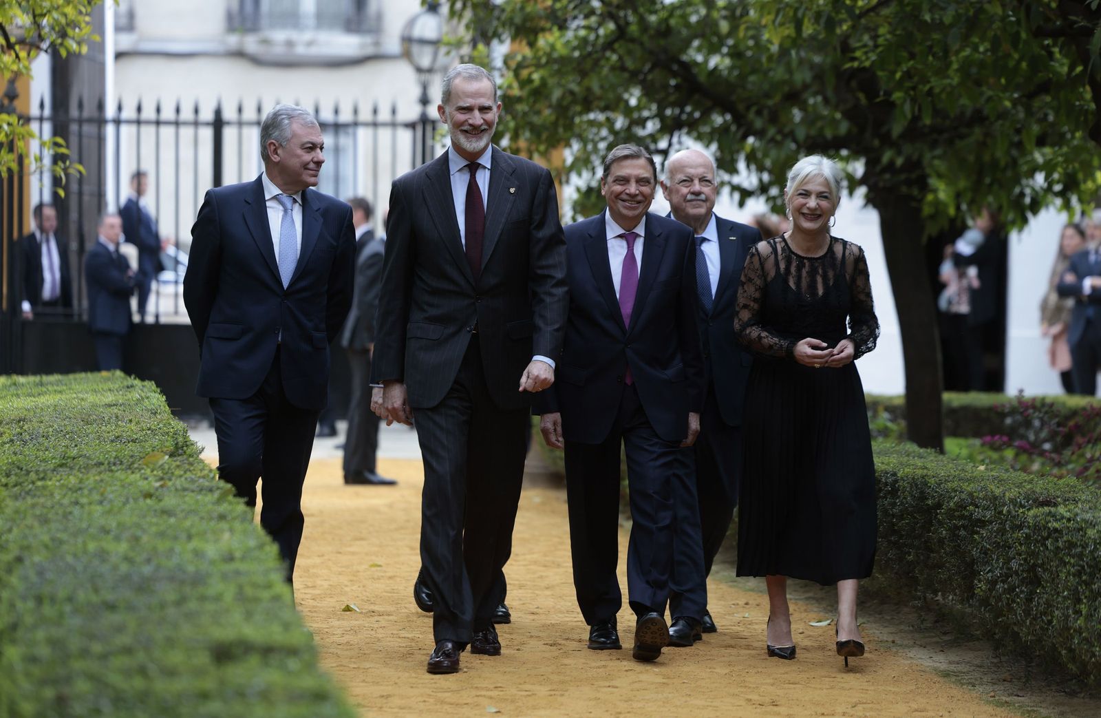 Felipe VI visita la exposición en homenaje a la duquesa de Alba