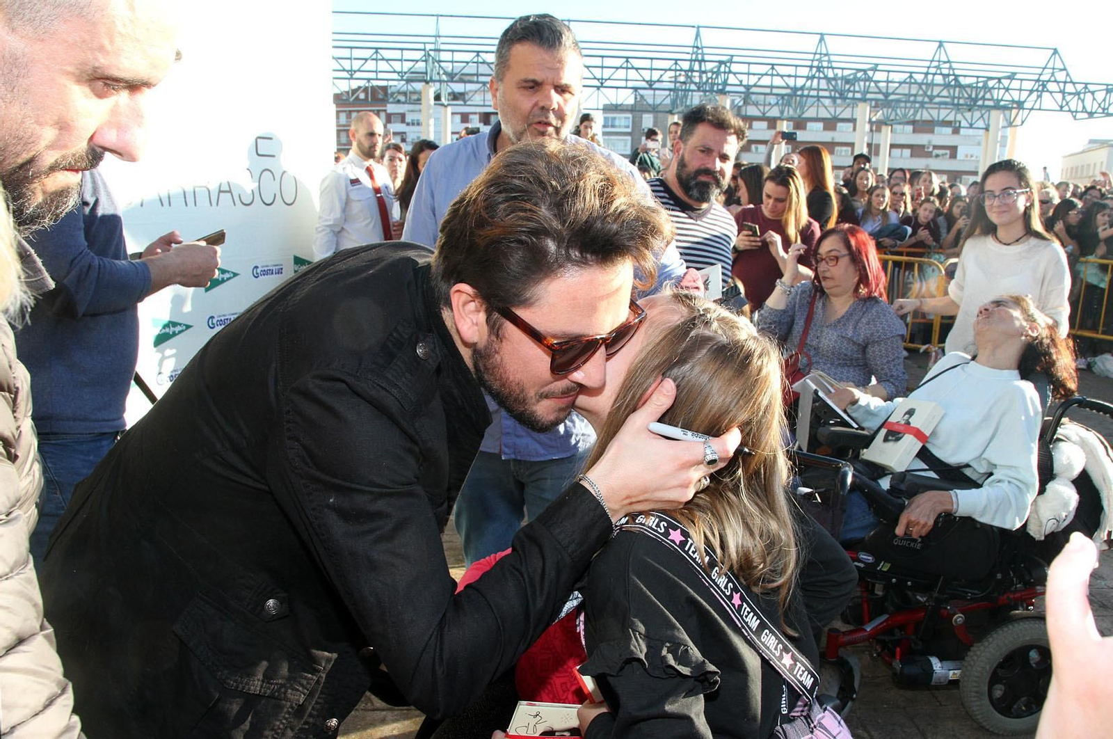 Manuel Carrasco firma sus discos, en imágenes