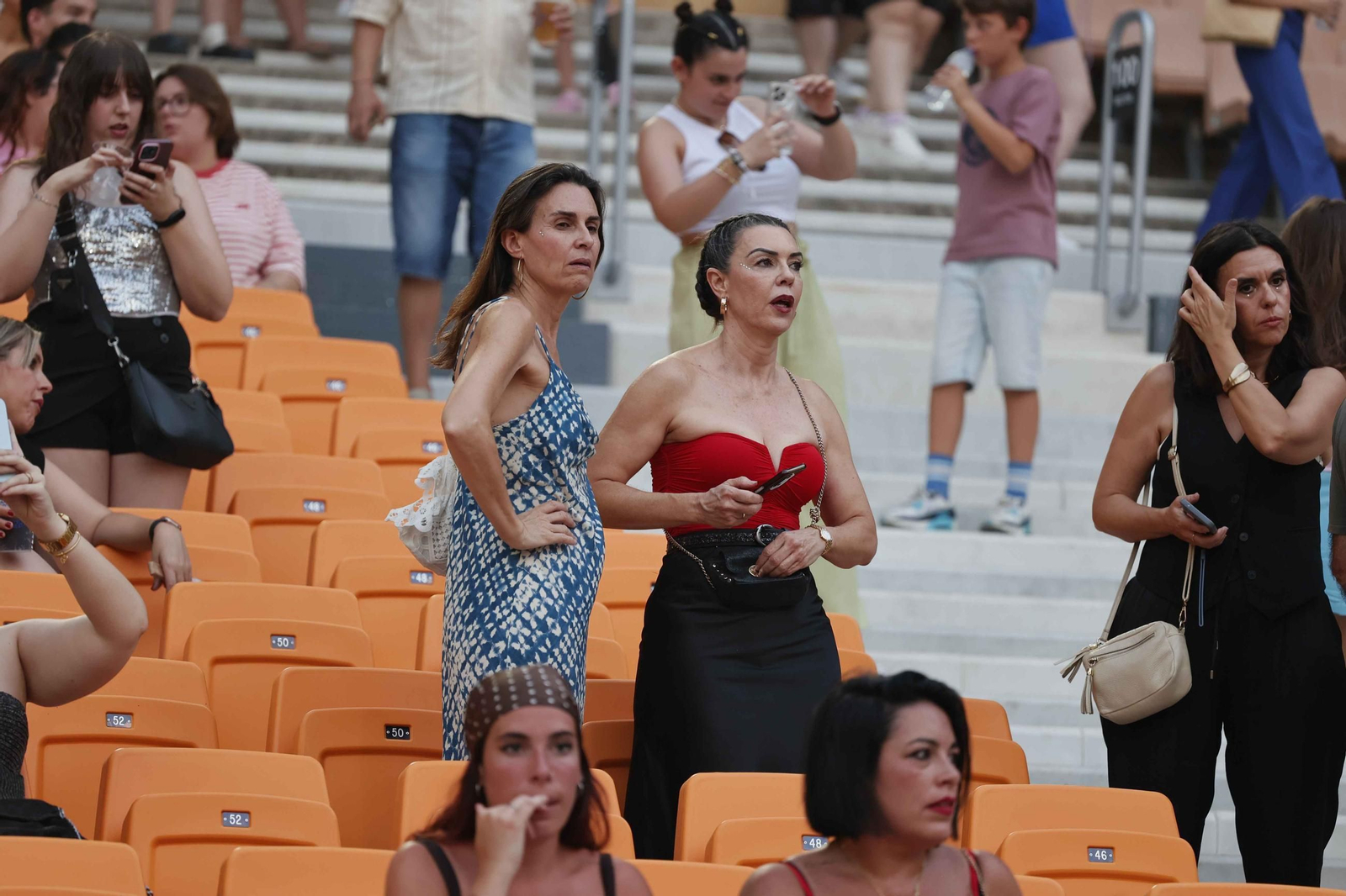 Búscate en el concierto de Lola Índigo