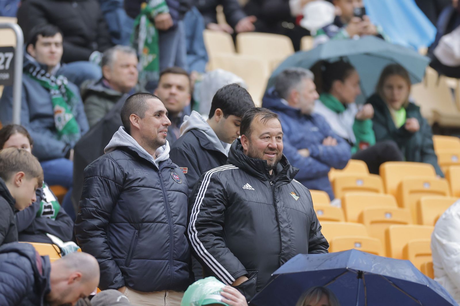 Búscate en las fotos del Betis - Valencia