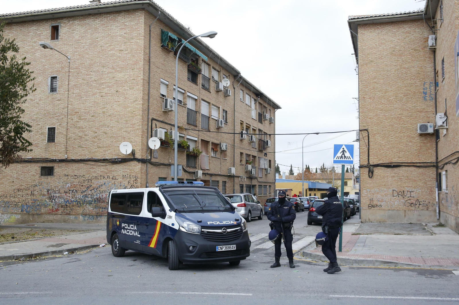 La Operación Cake contra la marihuana con el despliegue de 200 policías en la zona Norte de Granada, en imágenes