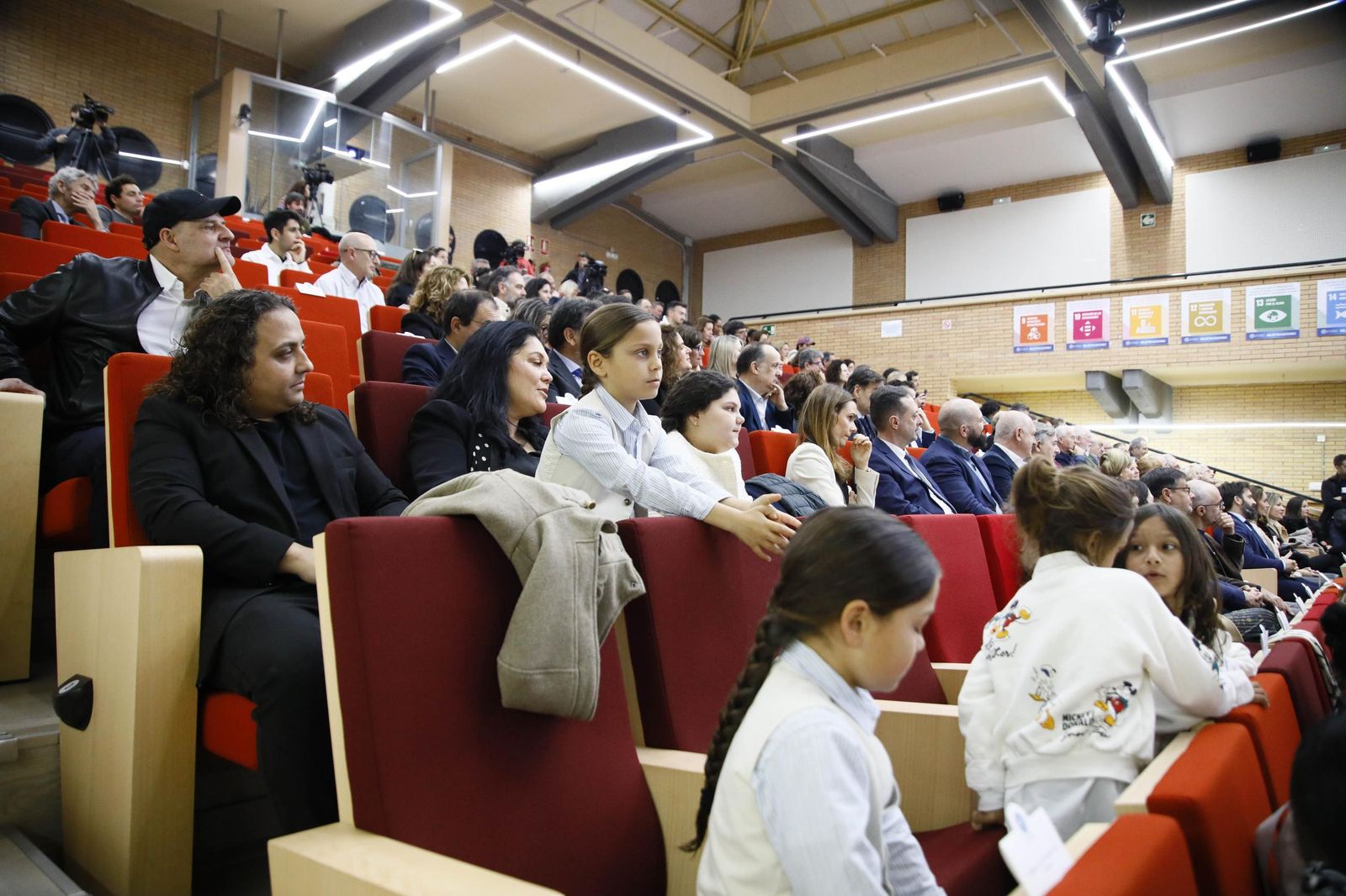 Las imágenes del acto de entrega de la Medalla de Oro a José Fernández Torres Tomatito, en la Universidad de Almería