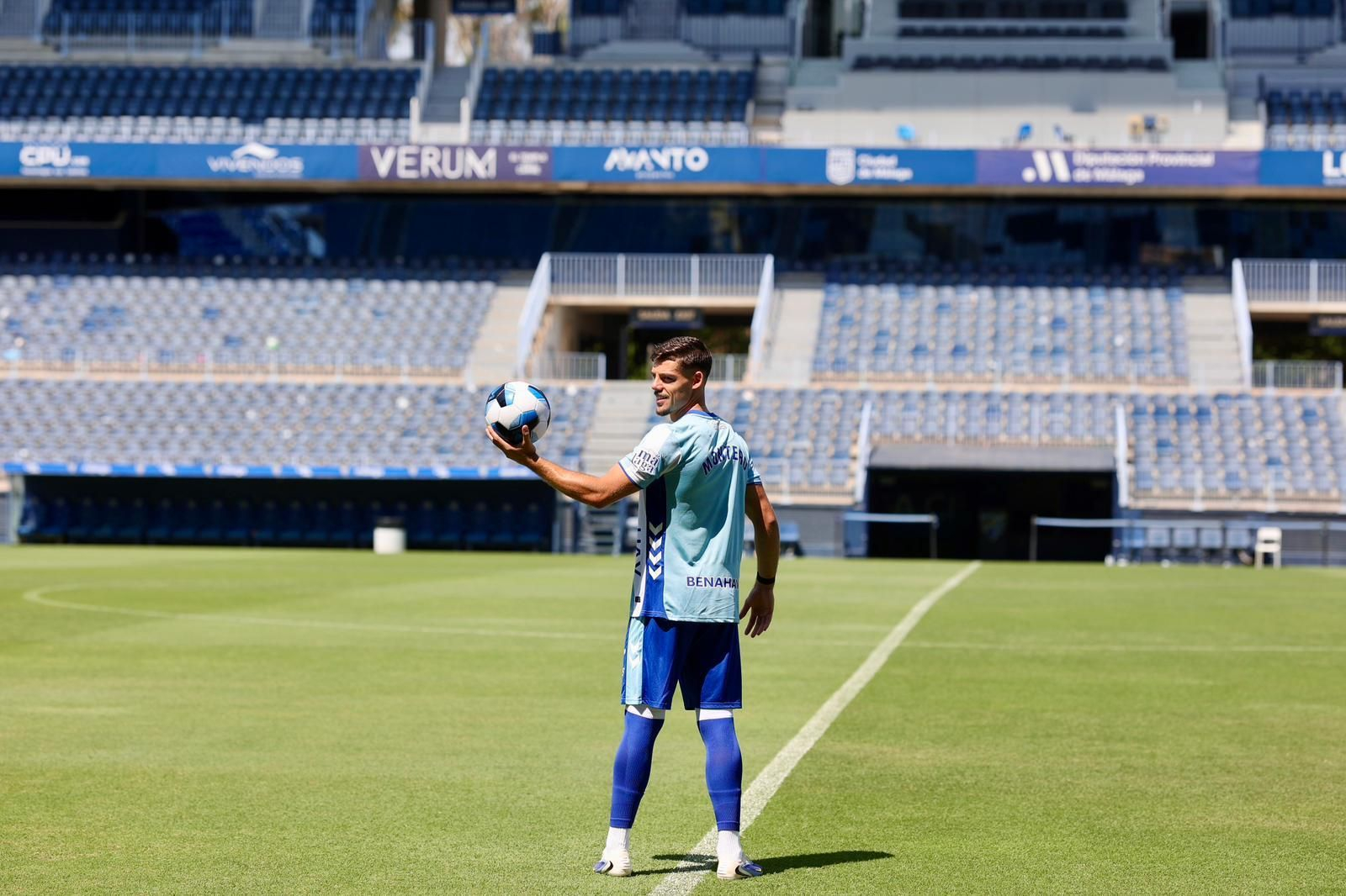 La presentación de Javi Montero como malaguista, en fotos