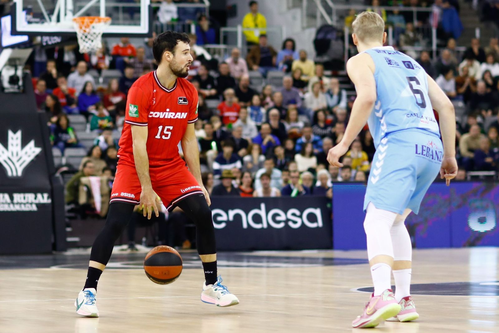 Acción defensiva del Zunder Palencia en el partido