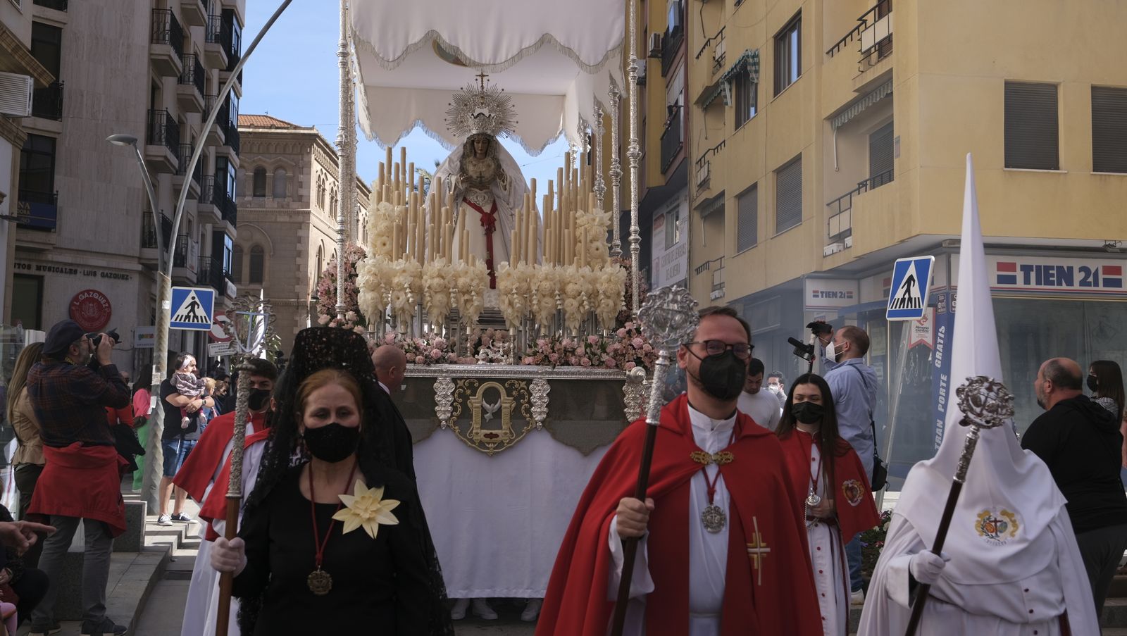 Fotogalería de la procesión de La Borriquita en Almería. Semana Santa 2022.