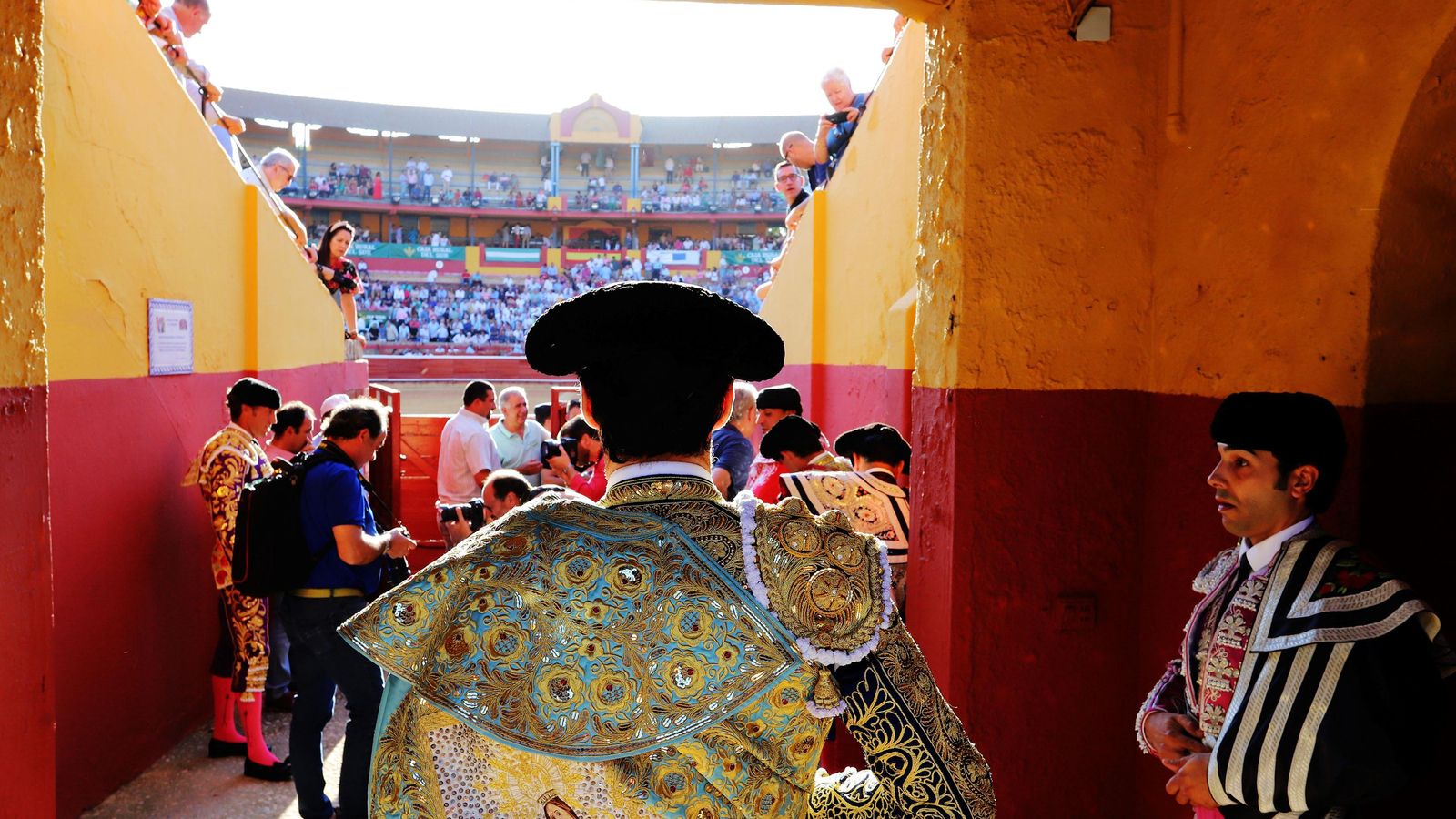 Túnel de cuadrillas en la plaza de La Merced de Huelva.