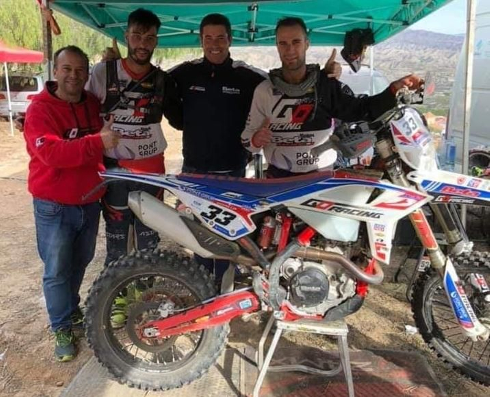 José Manuel Morillo, con la moto prestada por Rafael Díaz con la que se proclamó campeón de Cross Country.