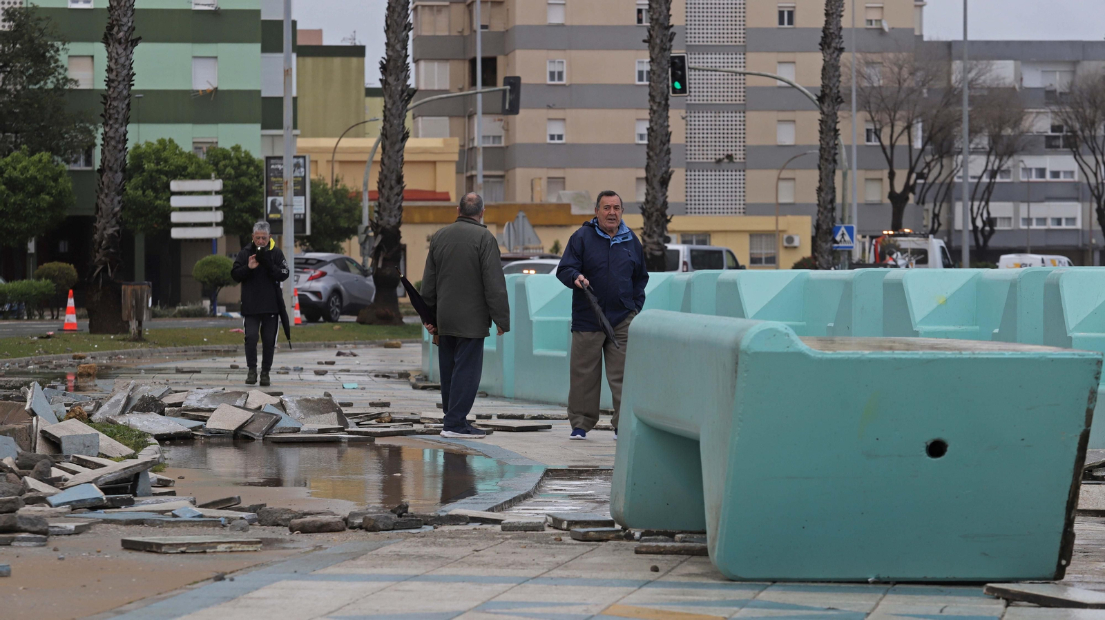 Fotos del paseo de Poniente tras el temporal