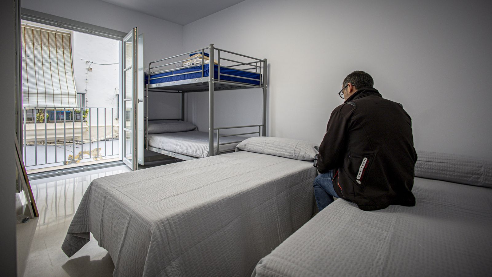 Una de las habitaciones compartidas del albergue.