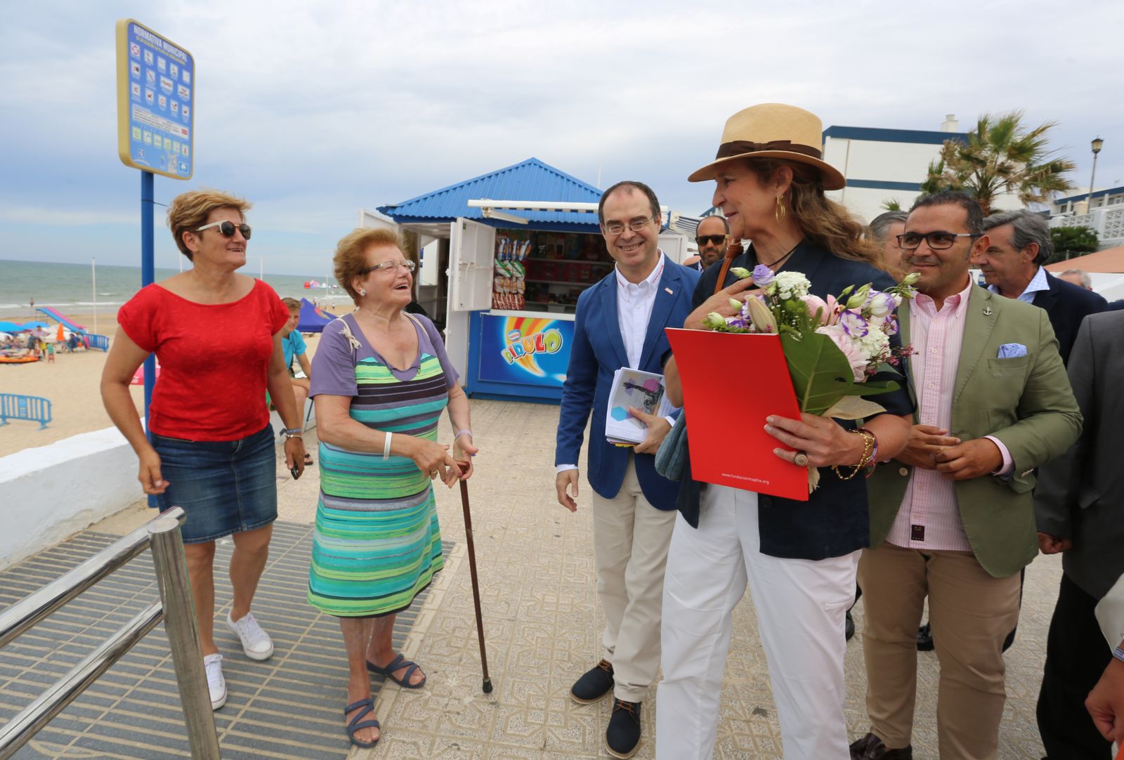 La Infanta Doña Elena asiste a varios talleres de prevención de la fundación Mapfre, en imágenes