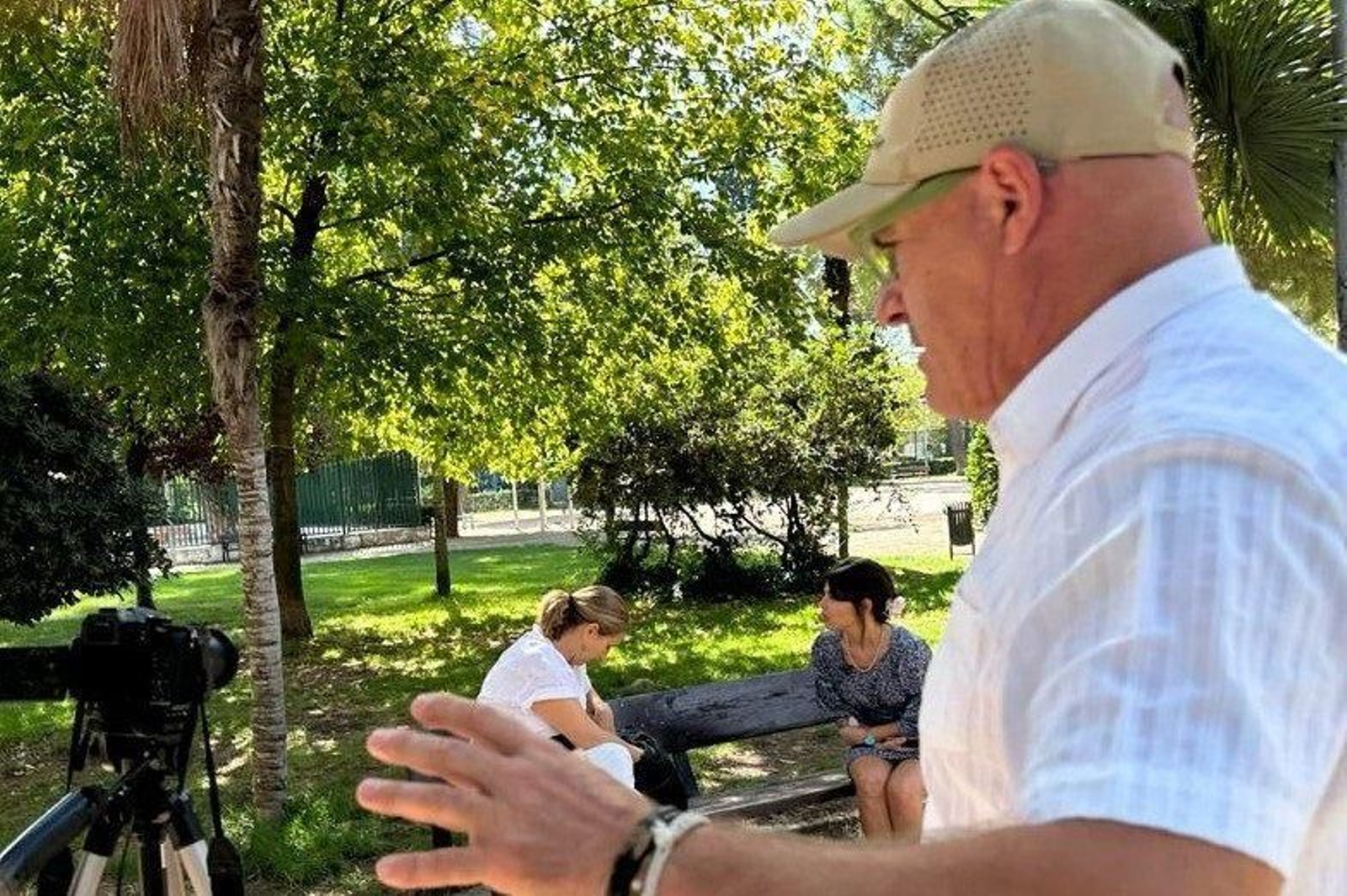 El director Rodolfo Montero durante el rodaje del documental en Alcalá de Henares.