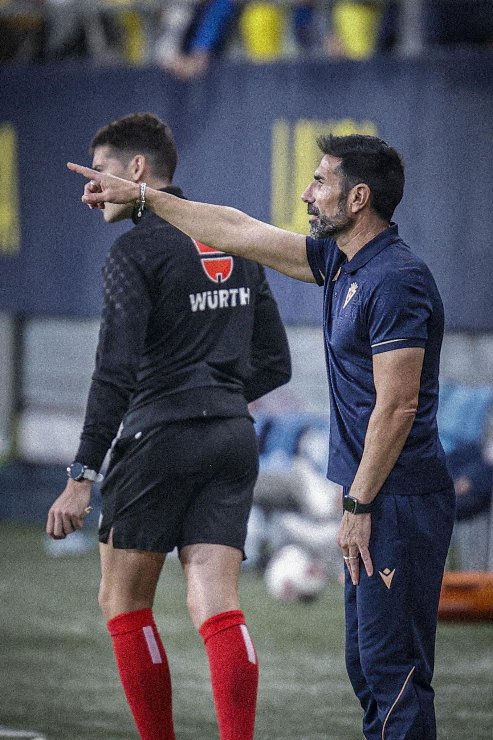 Búscate entre las imágenes del partido de fútbol entre Cádiz CF y Córdoba CF