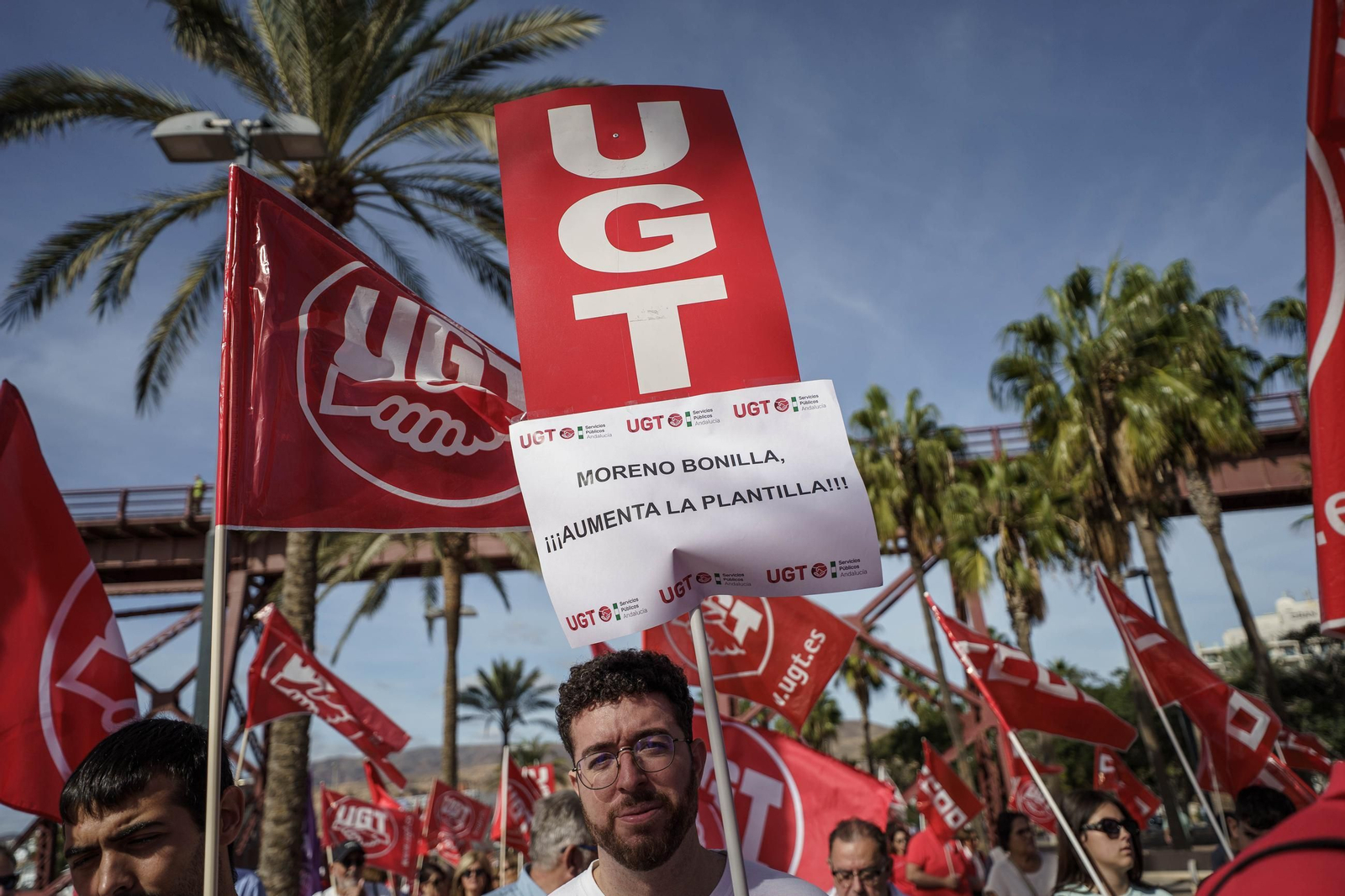 "La sanidad se defiende, gobierne quien gobierne", Almería se lanza a las calles por la sanidad pública