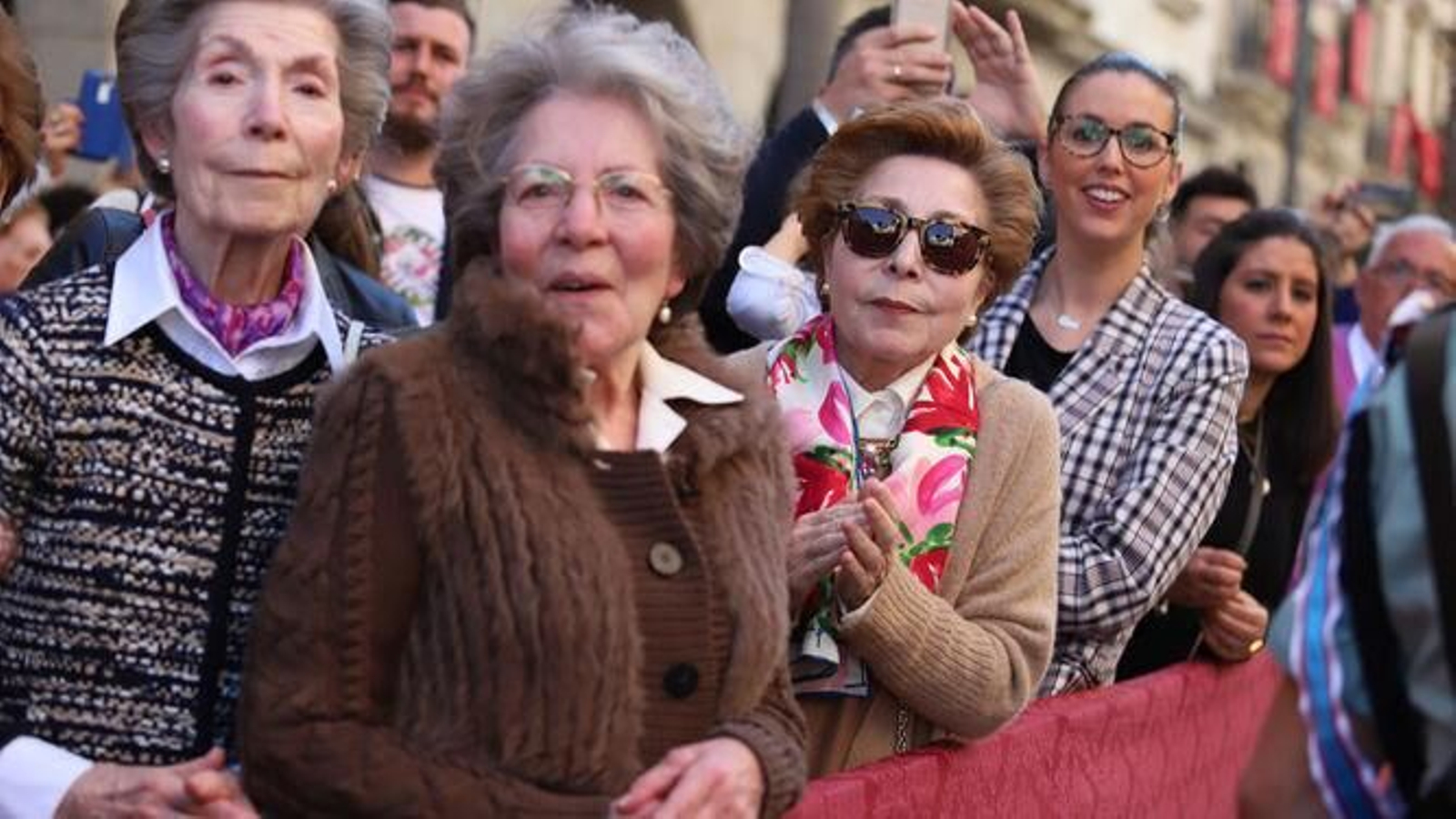 Así fue la procesión del Cristo de la Vera+Cruz acompañado por la Legión en el año 2019