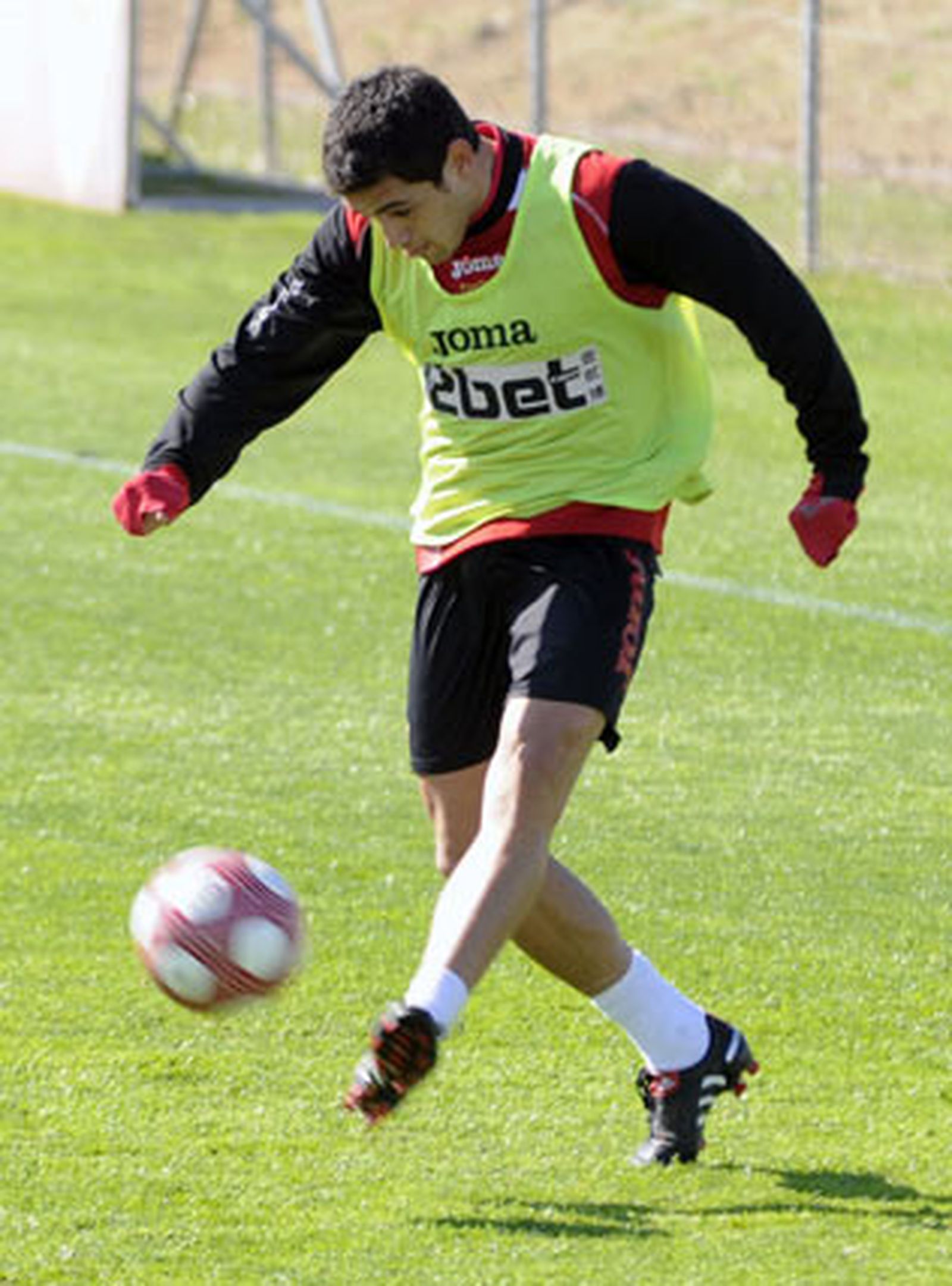 Acosta: "Seguir en tres competiciones habla muy bien del equipo"