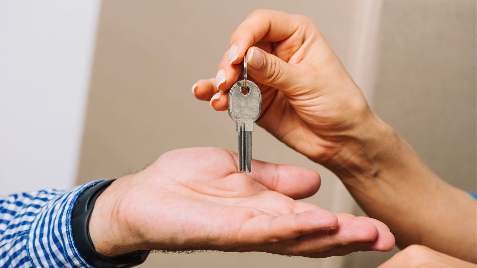 La exención podrá aplicarse incluso si el propietario ya no vive en el inmueble en el momento de la donación.