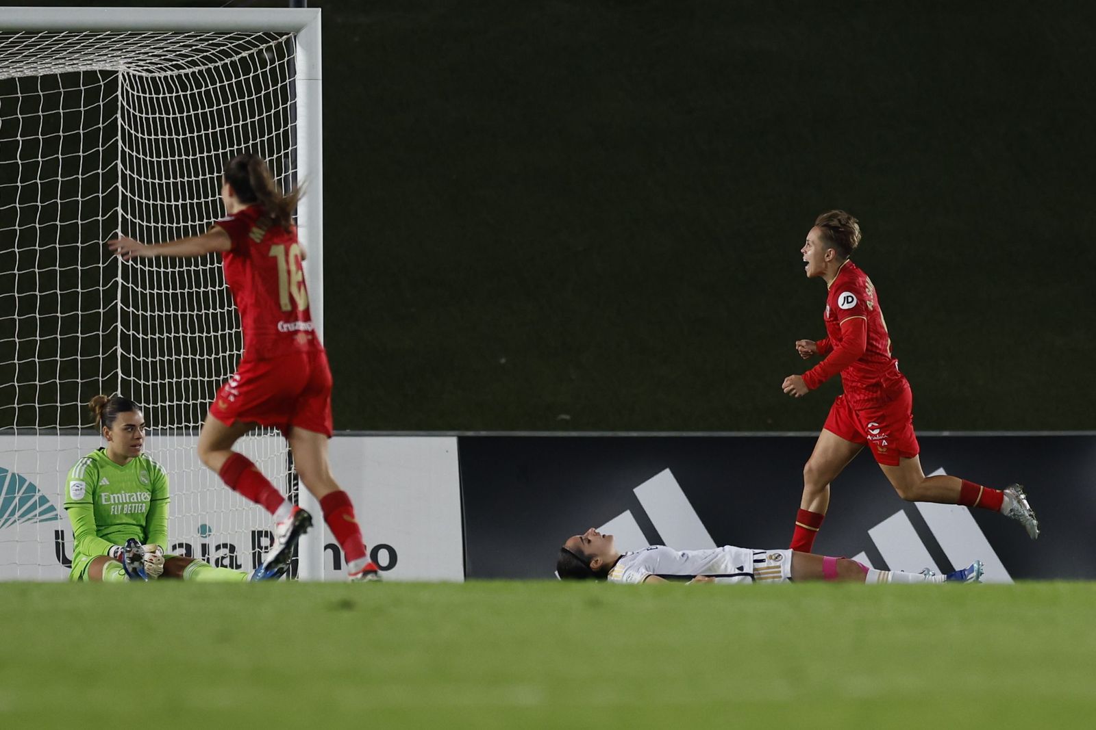 Las fotos del Real Madrid - Sevilla Femenino