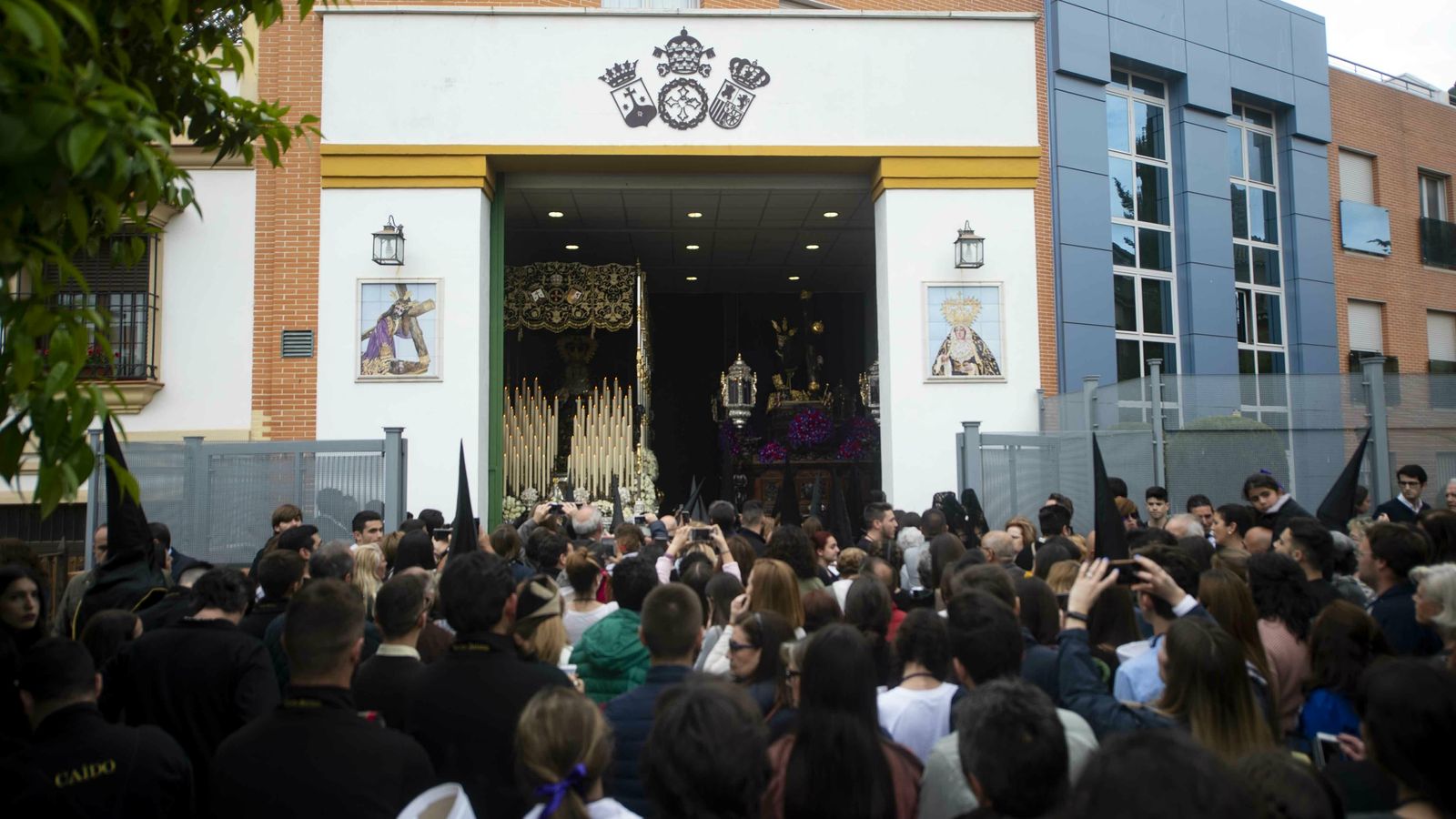 Pasos de la Hermandad del Caído