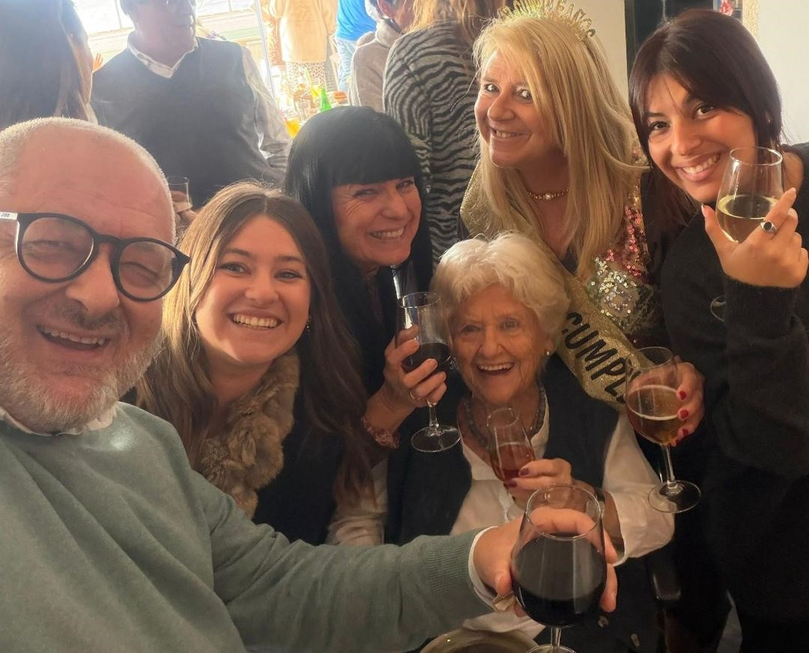 La anfitirona Carmen Rodríguez-Sánchez Wagener con Juan Pablo, María y Ana Rodríguez-Sánchez, Ana Pérez y Chana Wagener.