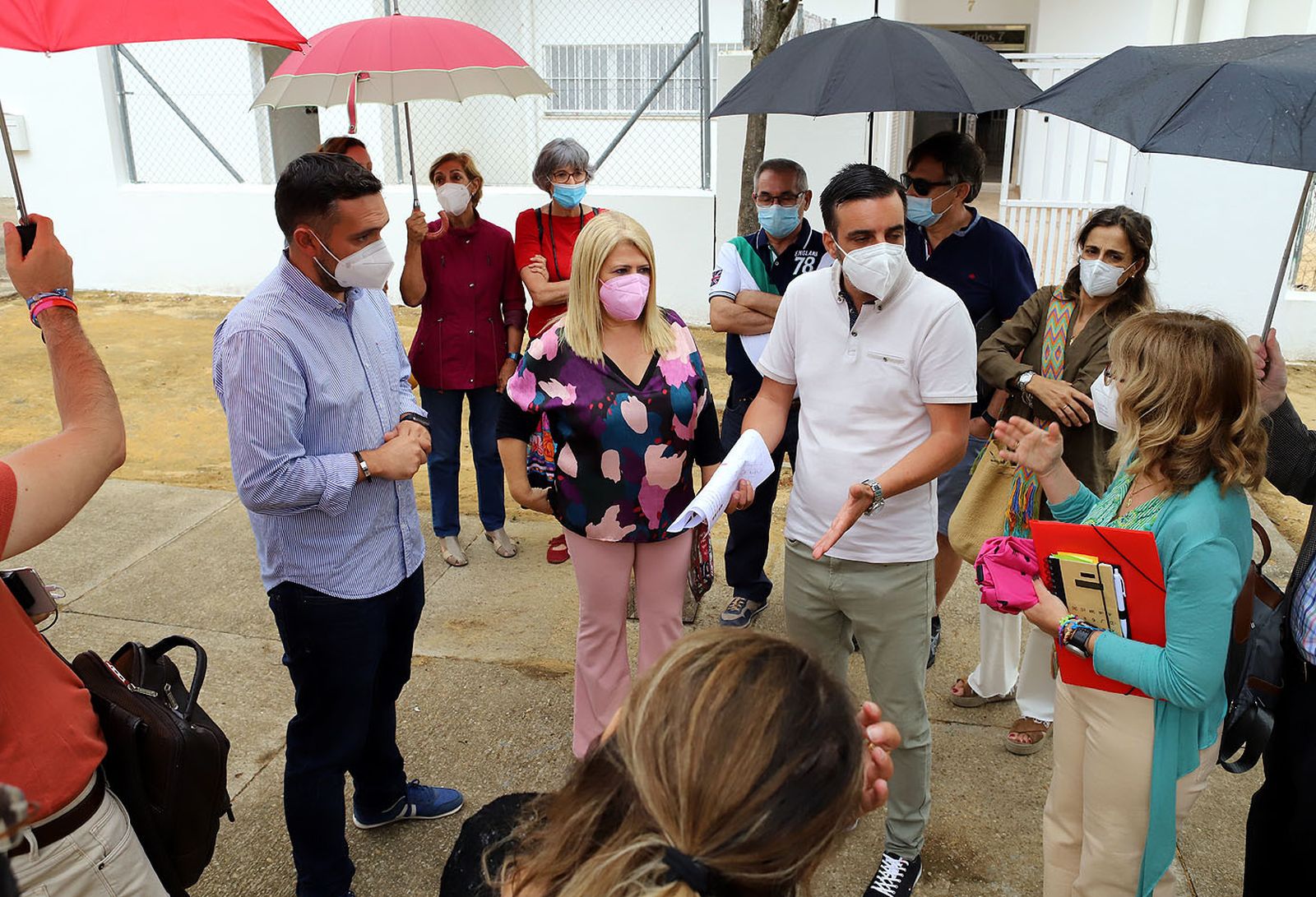 La alcaldesa de Jerez, durante una visita a la barriada de San Joaquín