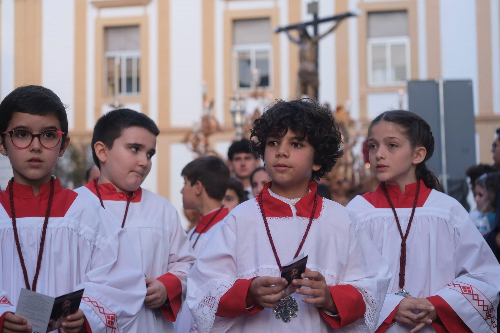 El vía crucis del Cristo de la Providencia de Córdoba, en imágenes
