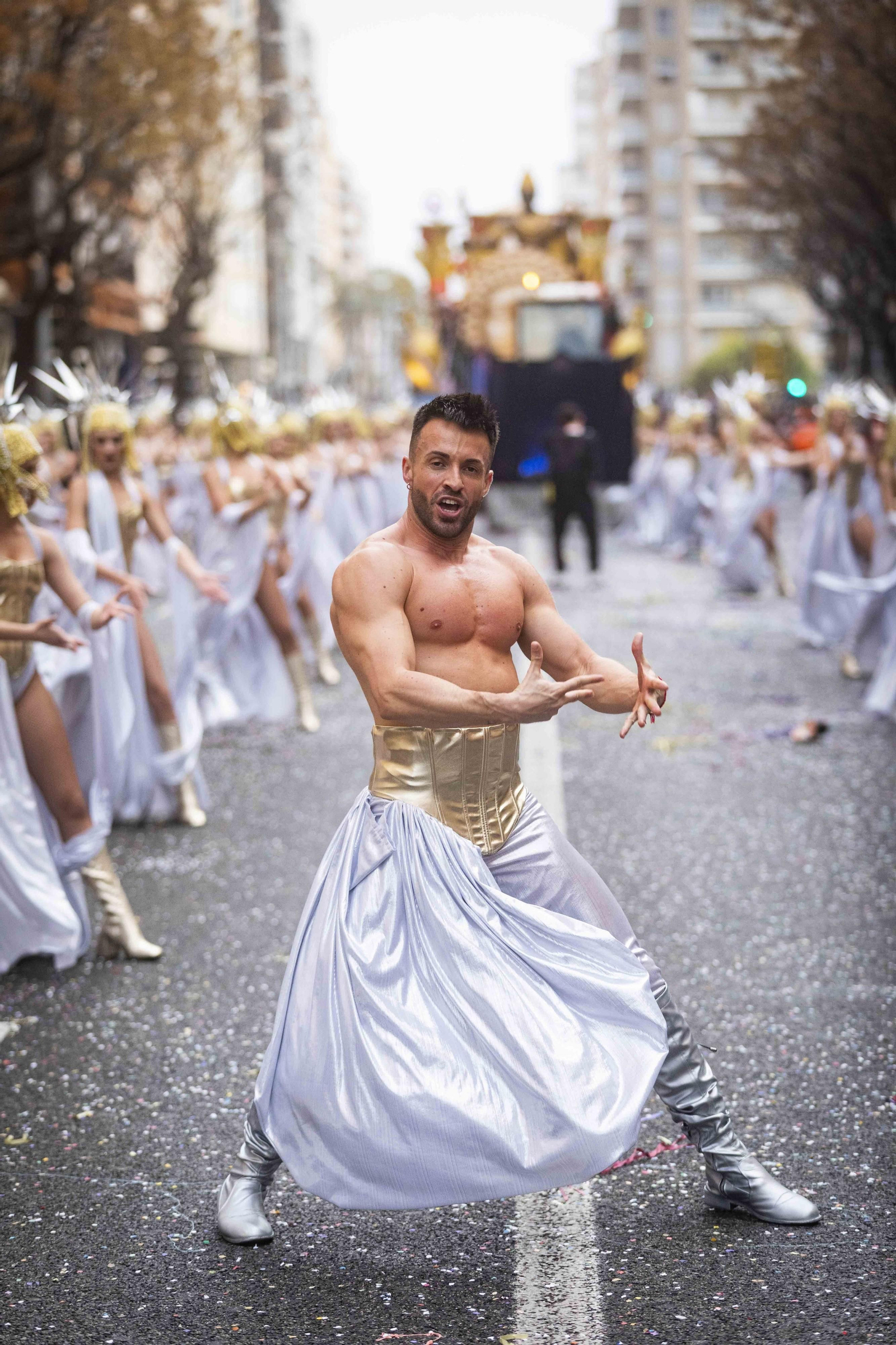 La Cabalgata Magna del Carnaval de Cádiz 2024, en imágenes