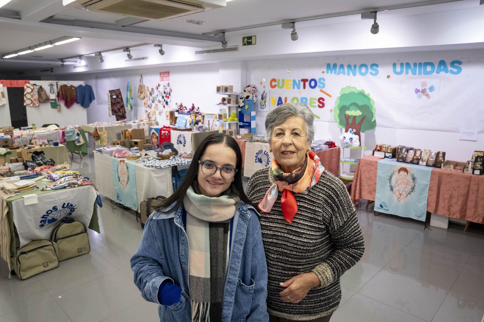 Un mercadillo que late por los demás: la solidaridad toma el Paseo de Almería