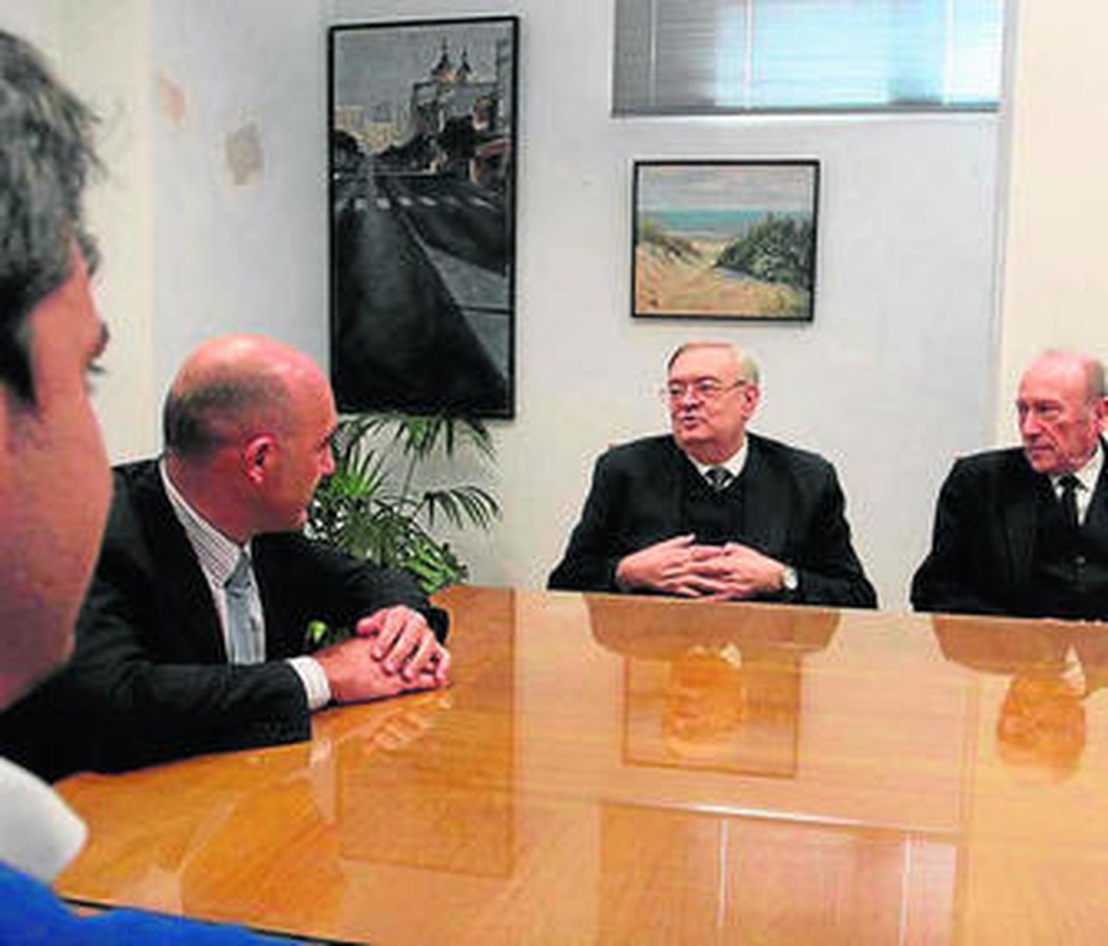 Encuentro con los representantes masones.