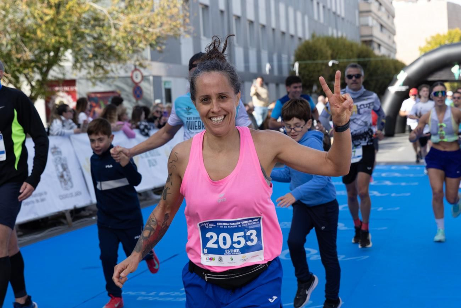 En imágenes: multitudinaria e histórica XXIX Media Maratón 'Ciudad de Jaén' y 10k en memoria de Paco Manzaneda