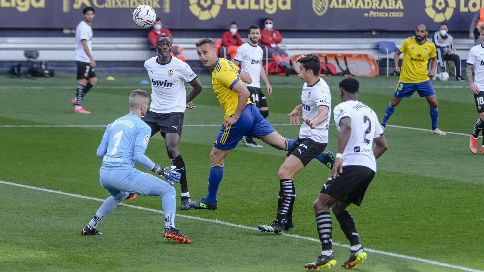 Las Imágenes del partido Cádiz-Valencia