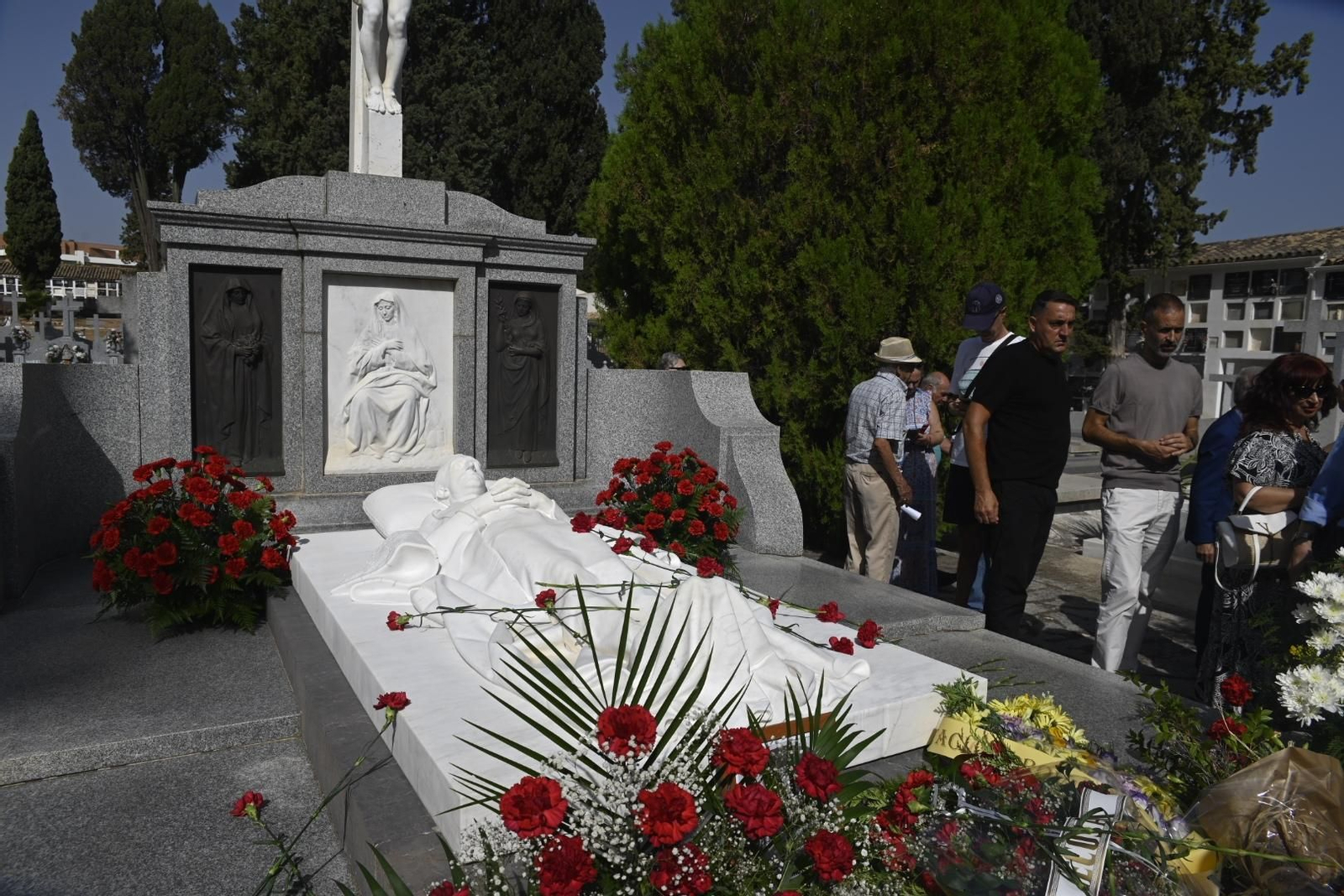 El homenaje a Manolete en su 77º aniversario de muerte, en imágenes