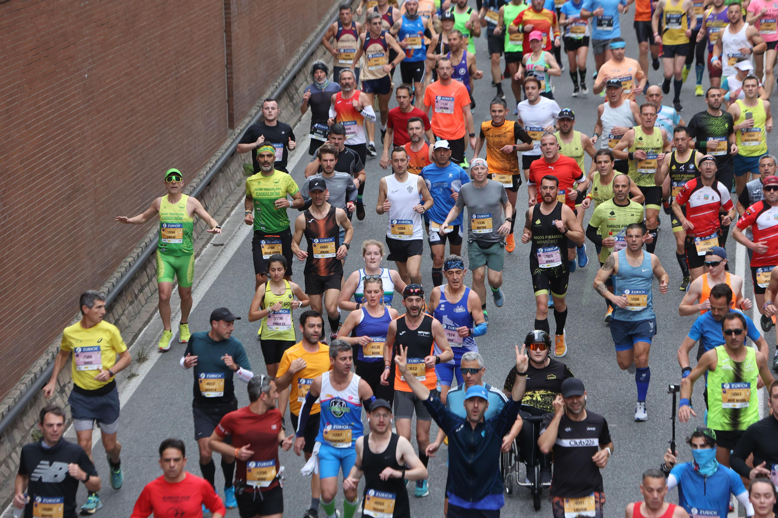 Búscate en la maratón de Sevilla 04