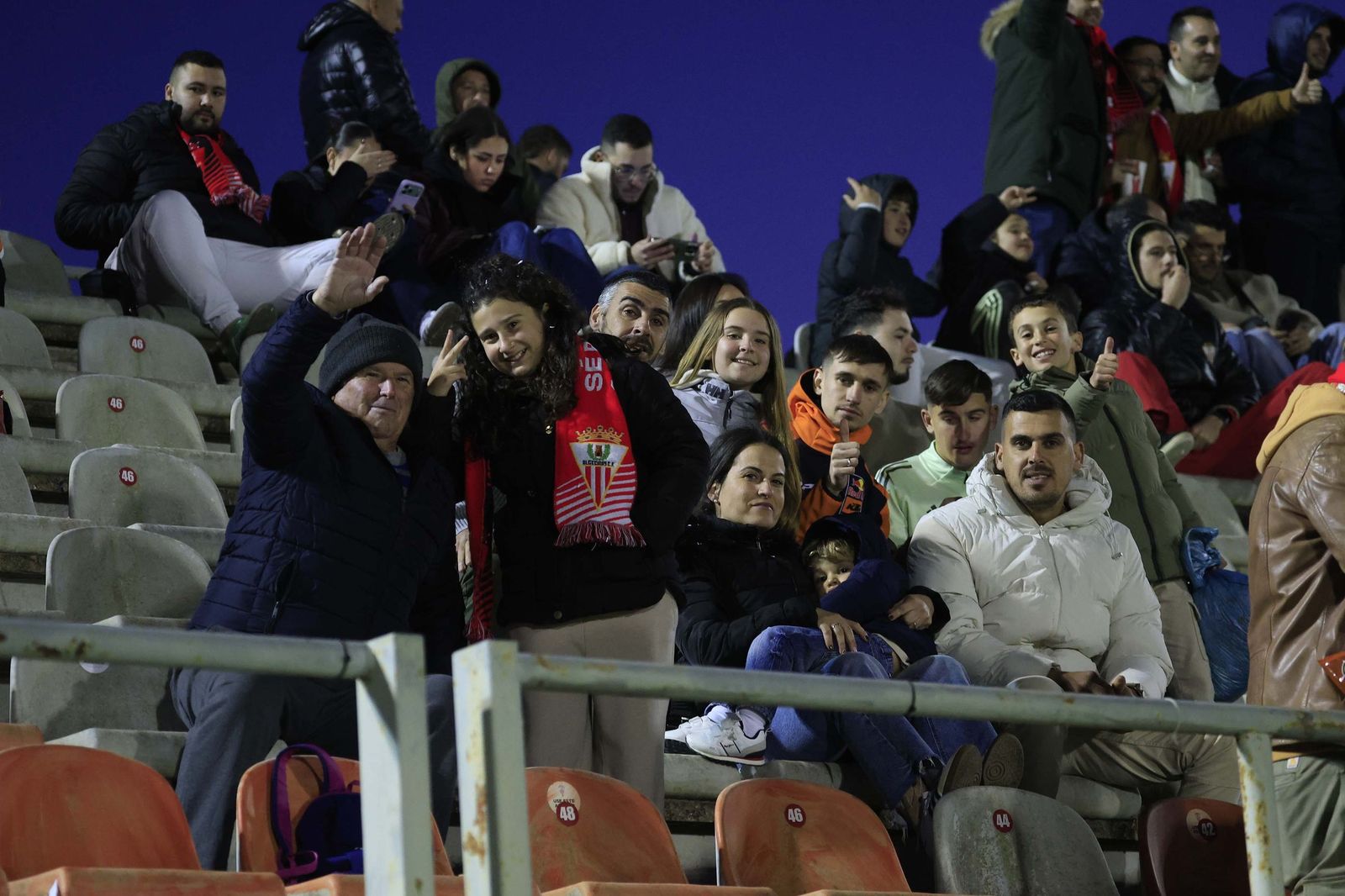 Búscate en el Nuevo Mirador durante el Algeciras - Juventud Torremolinos de Primera Federación