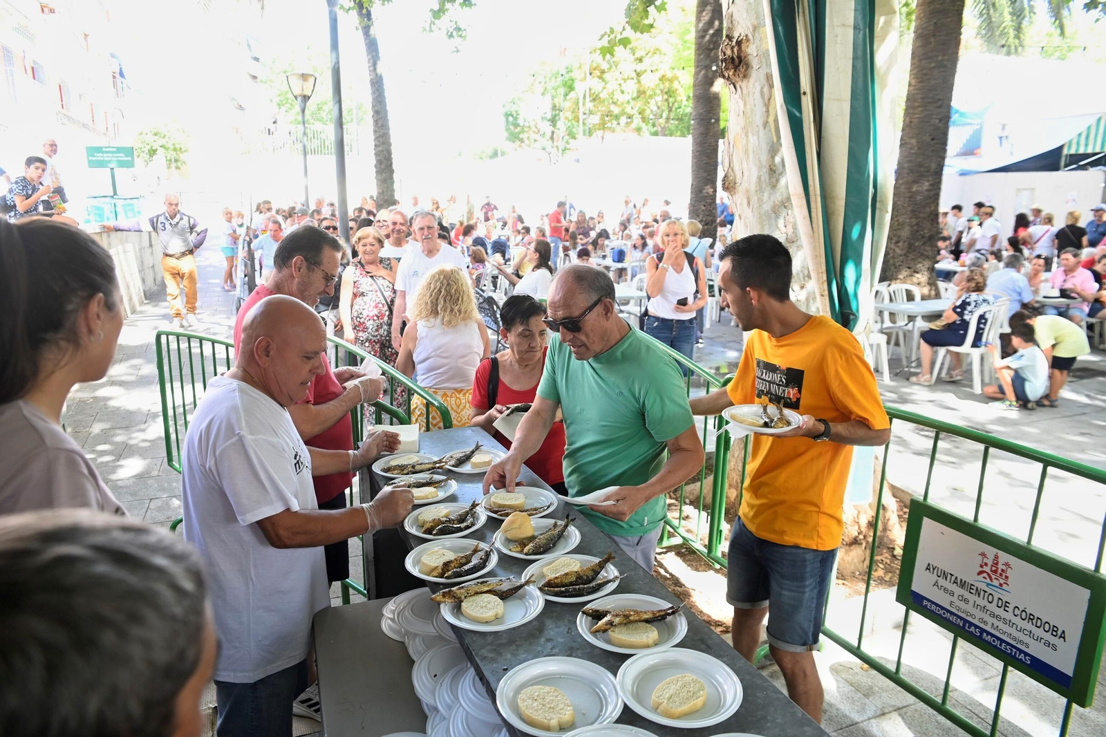 Las mejores fotos de la 'sardiná' de la Velá de la Fuensanta de Córdoba