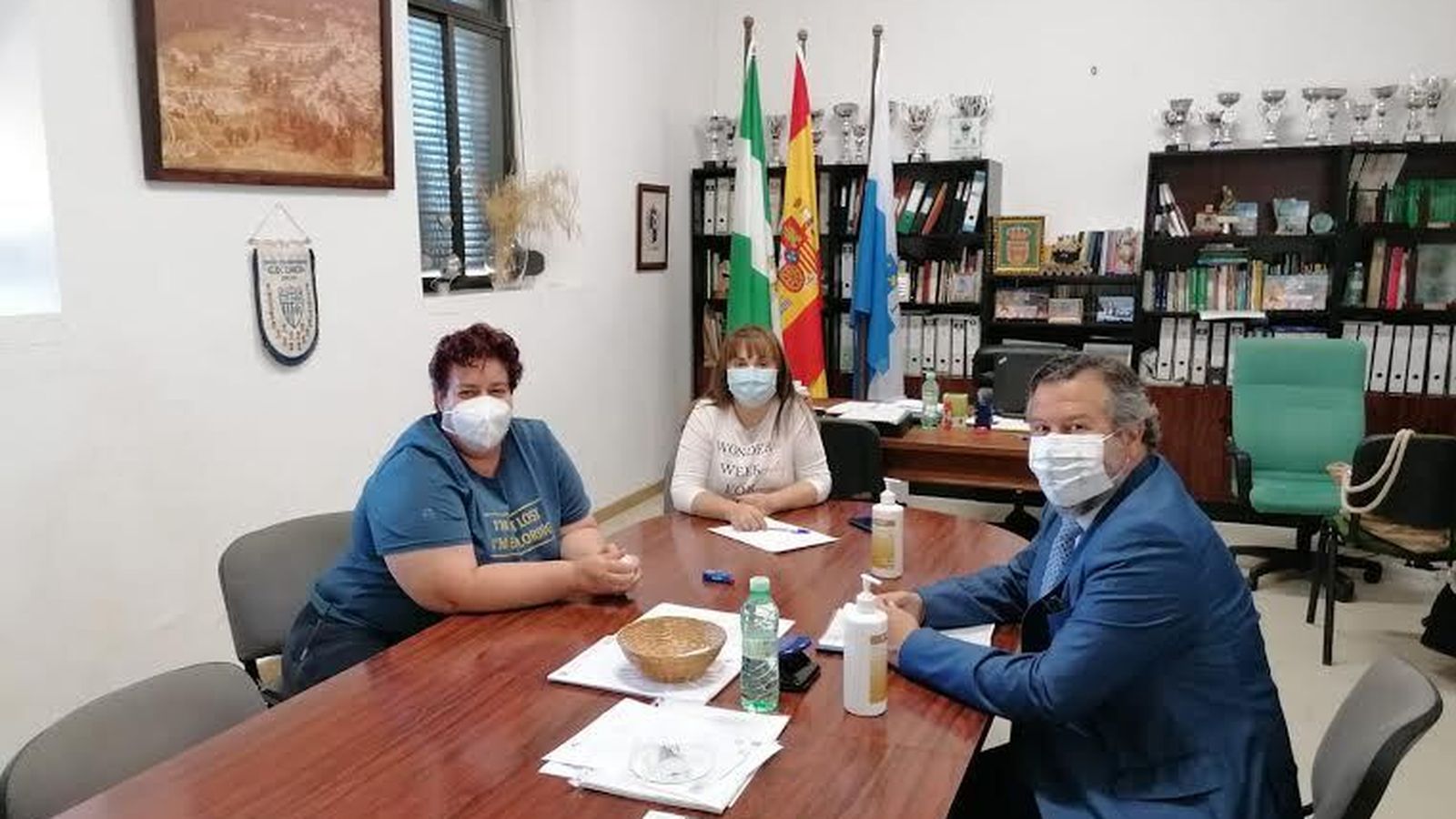 El delegado territorial durante su visita a La Zarza-Perrunal