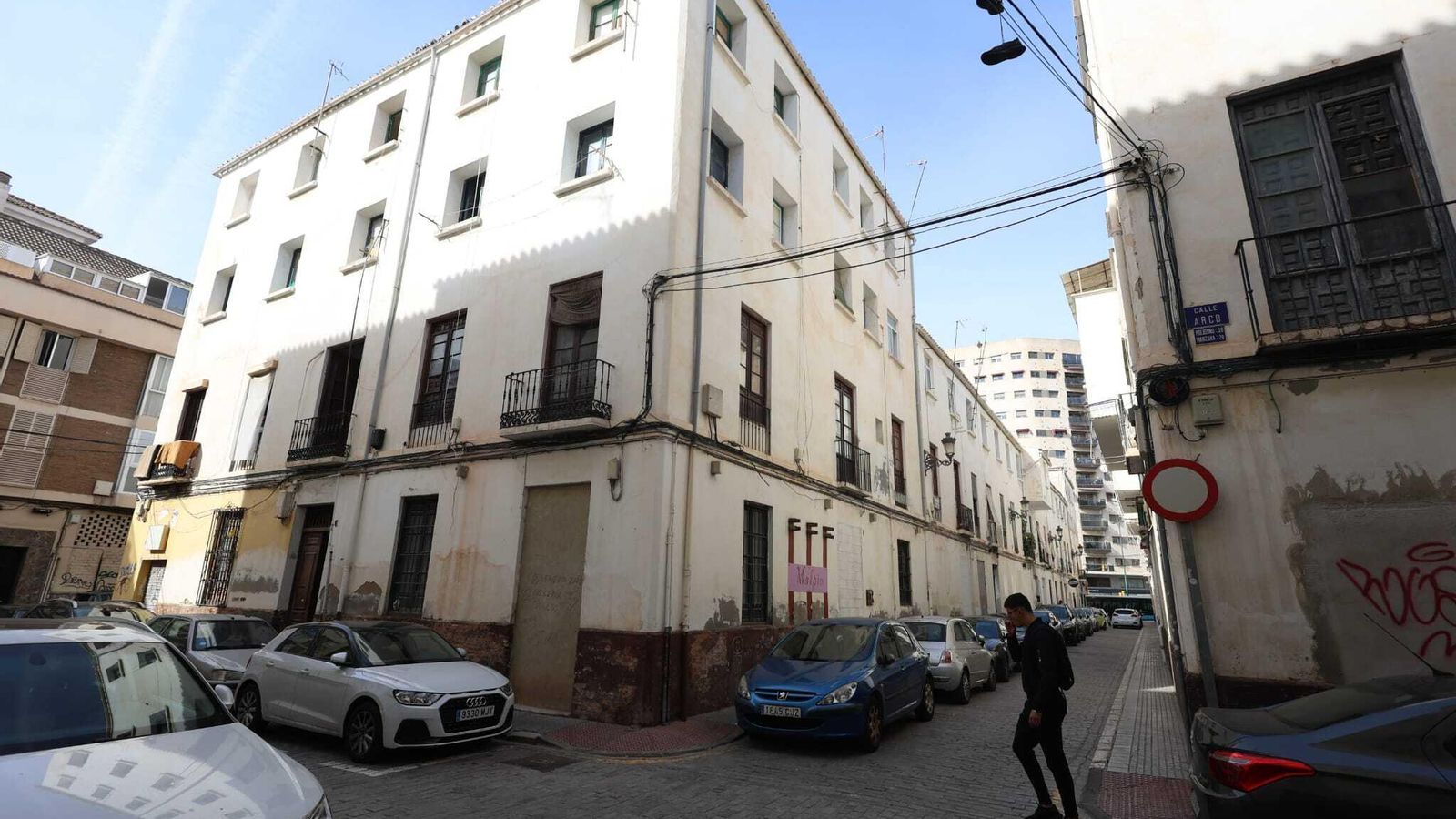 Pisos cerrados en Callejones del Perchel.