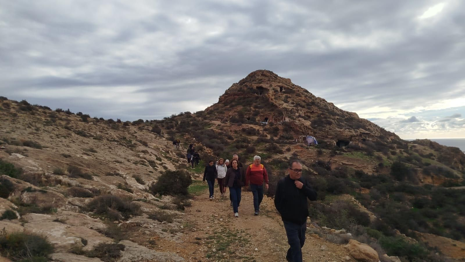Participantes en el sendero patrimonial Entre Murallas.