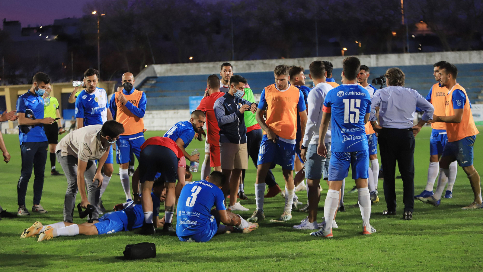 Imágenes de la semifinal por el ascenso entre el  Xerez CD - Puente Genil