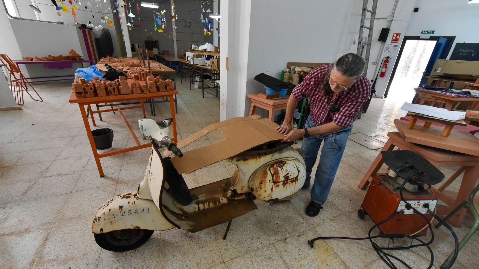 Las fotos de la restauración del Quijote de la Escuela de Arte de Algeciras