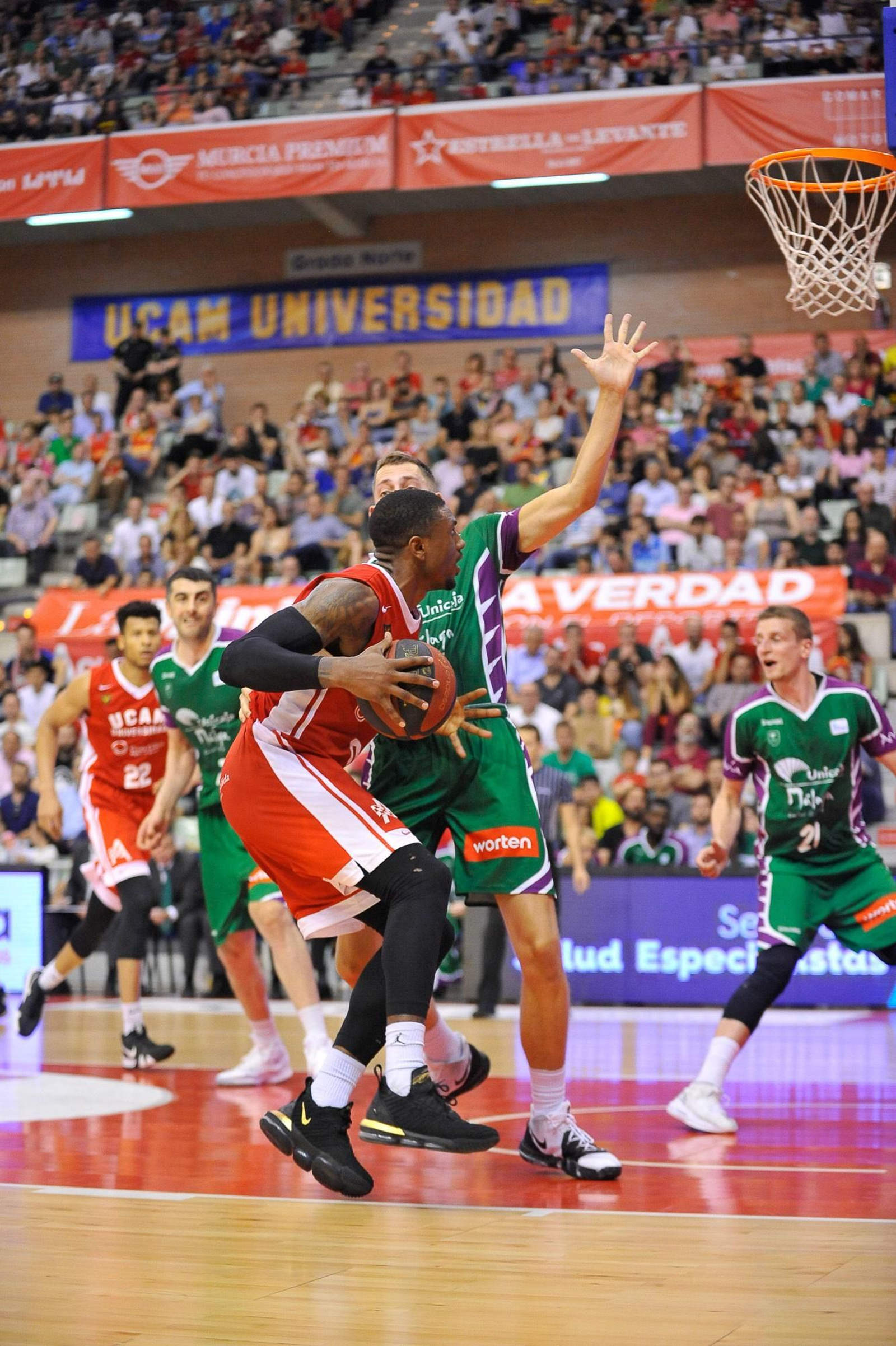 Las fotos del UCAM Murcia - Unicaja Baloncesto